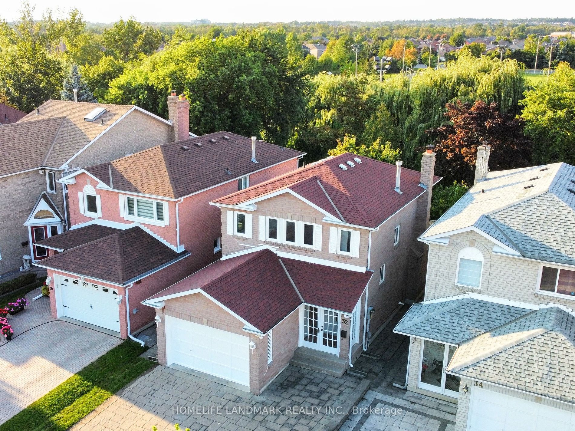 32 Bayel Cres