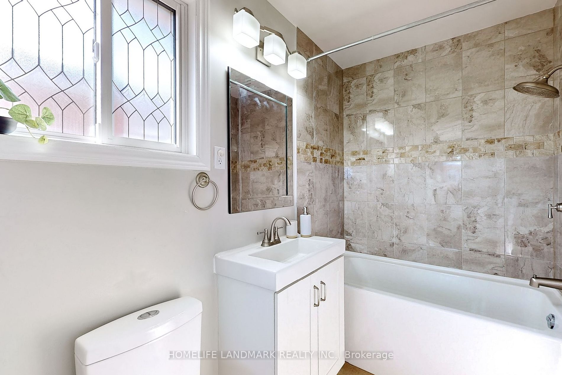 32 Bayel Cres