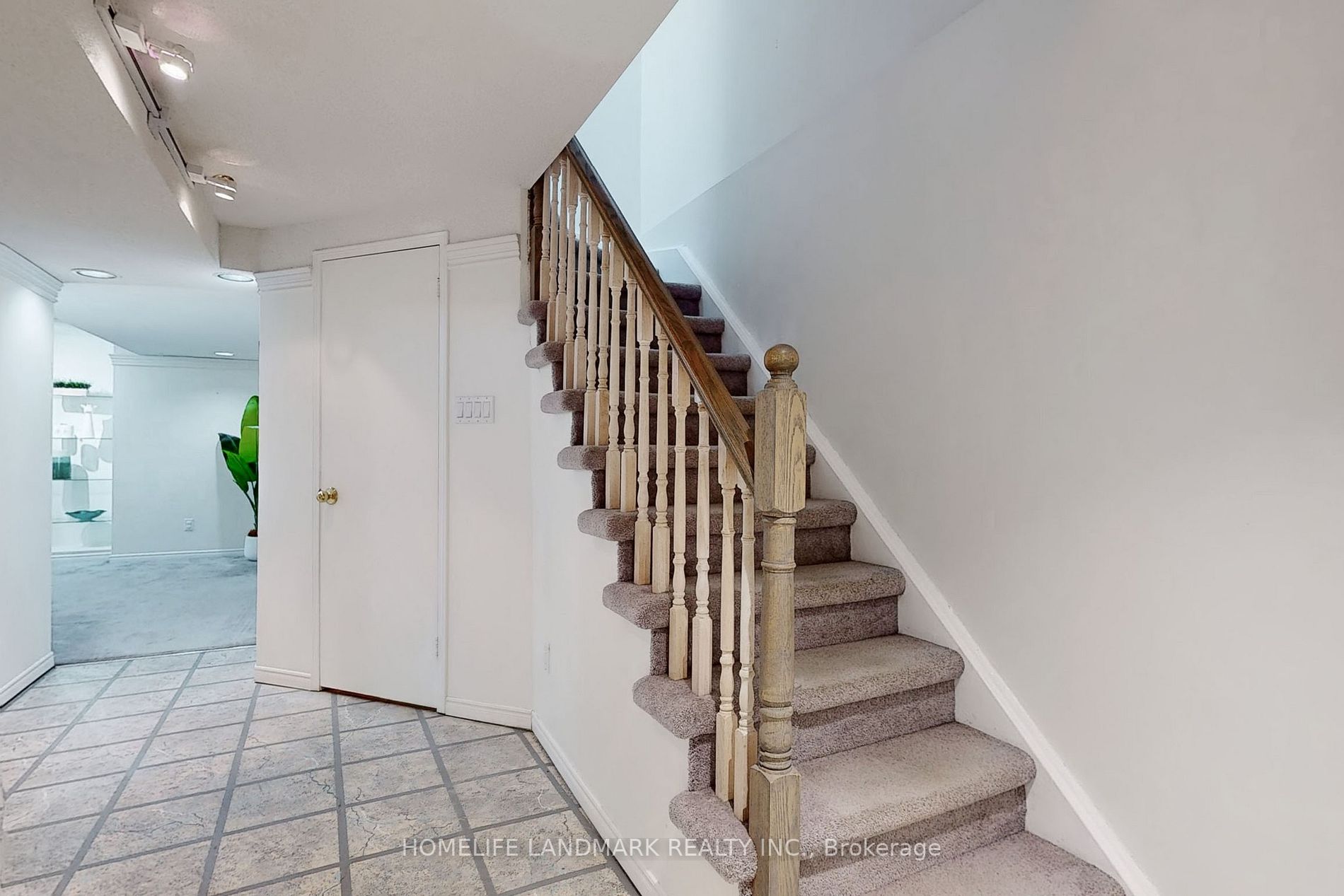 32 Bayel Cres