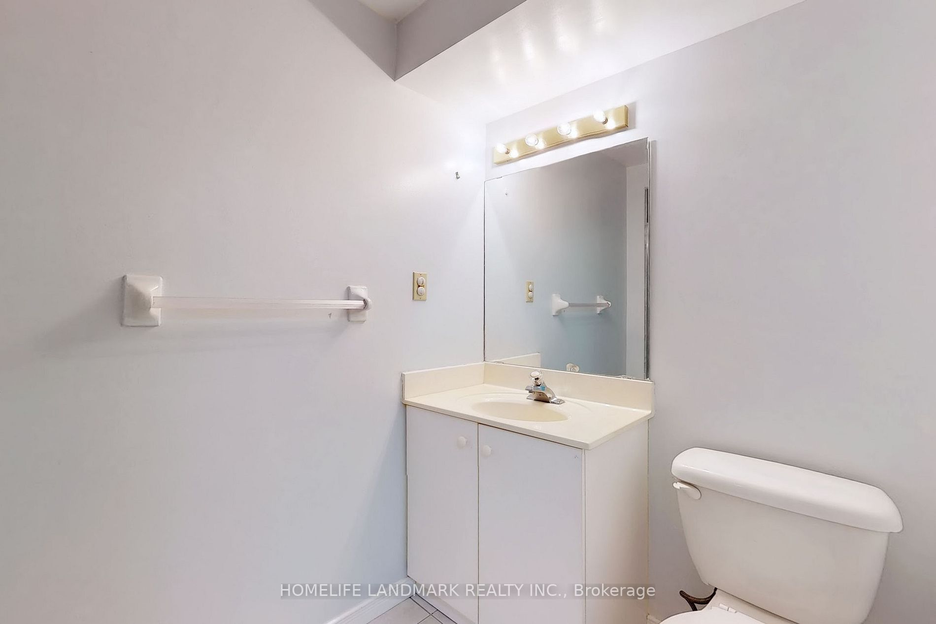 32 Bayel Cres