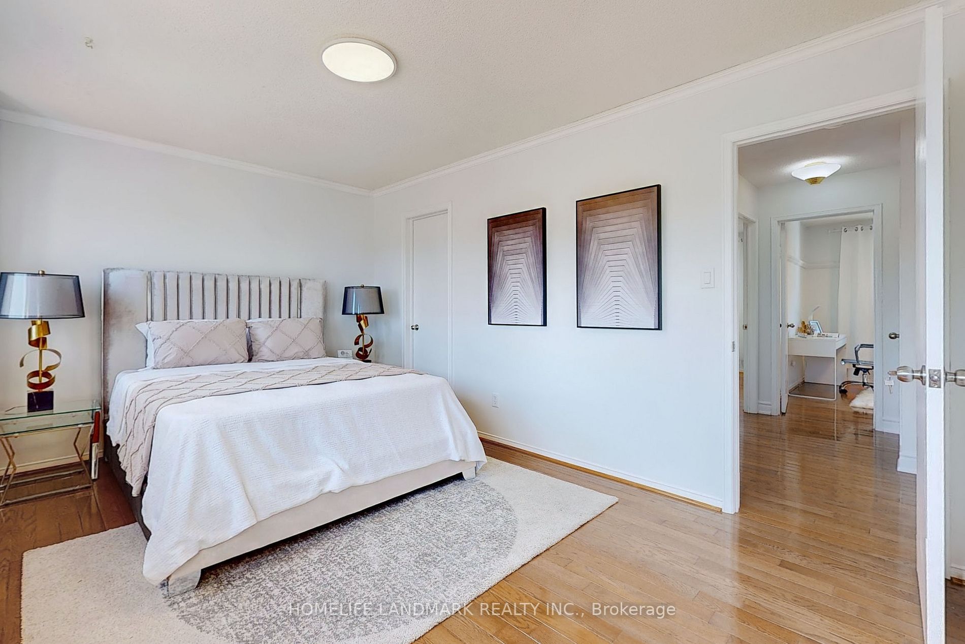 32 Bayel Cres