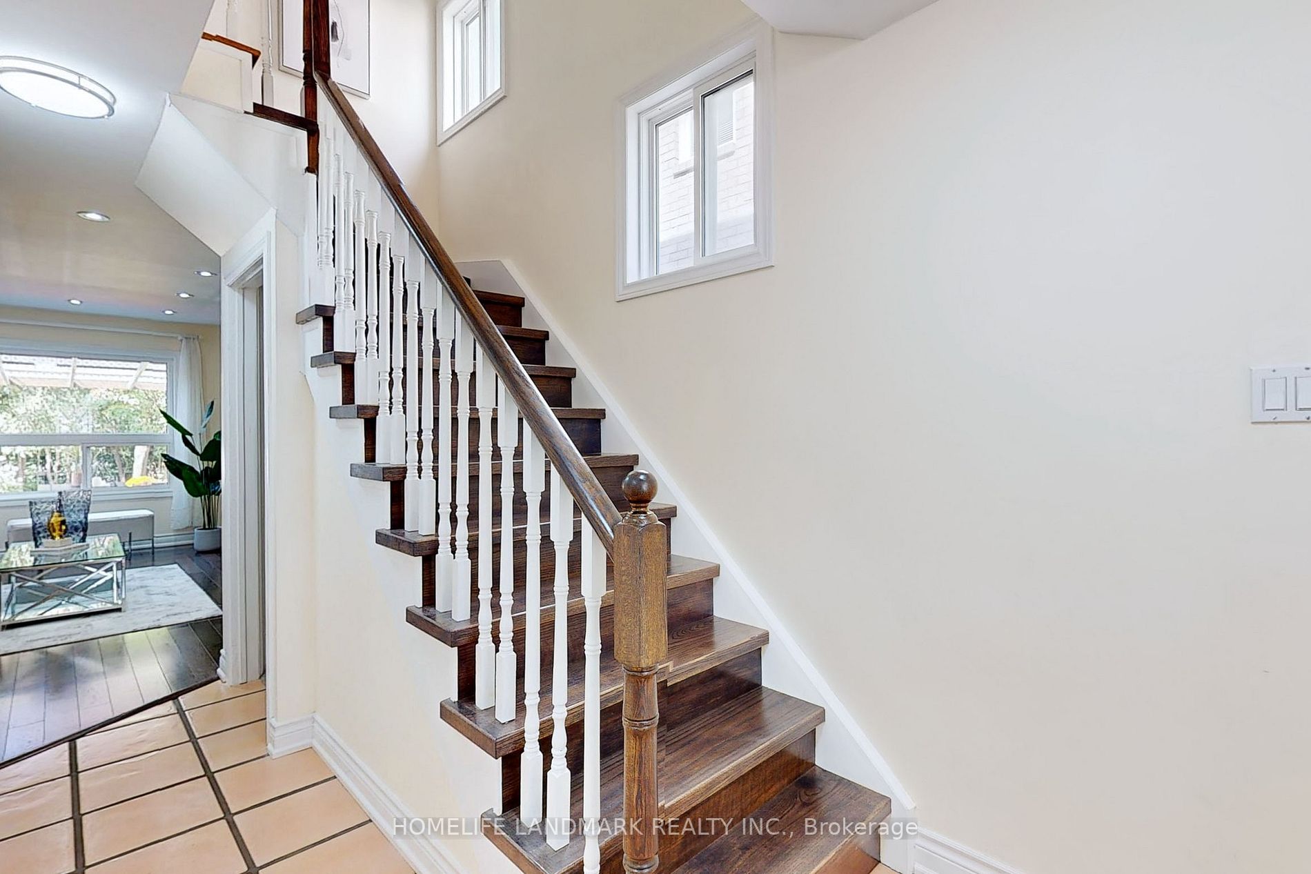 32 Bayel Cres