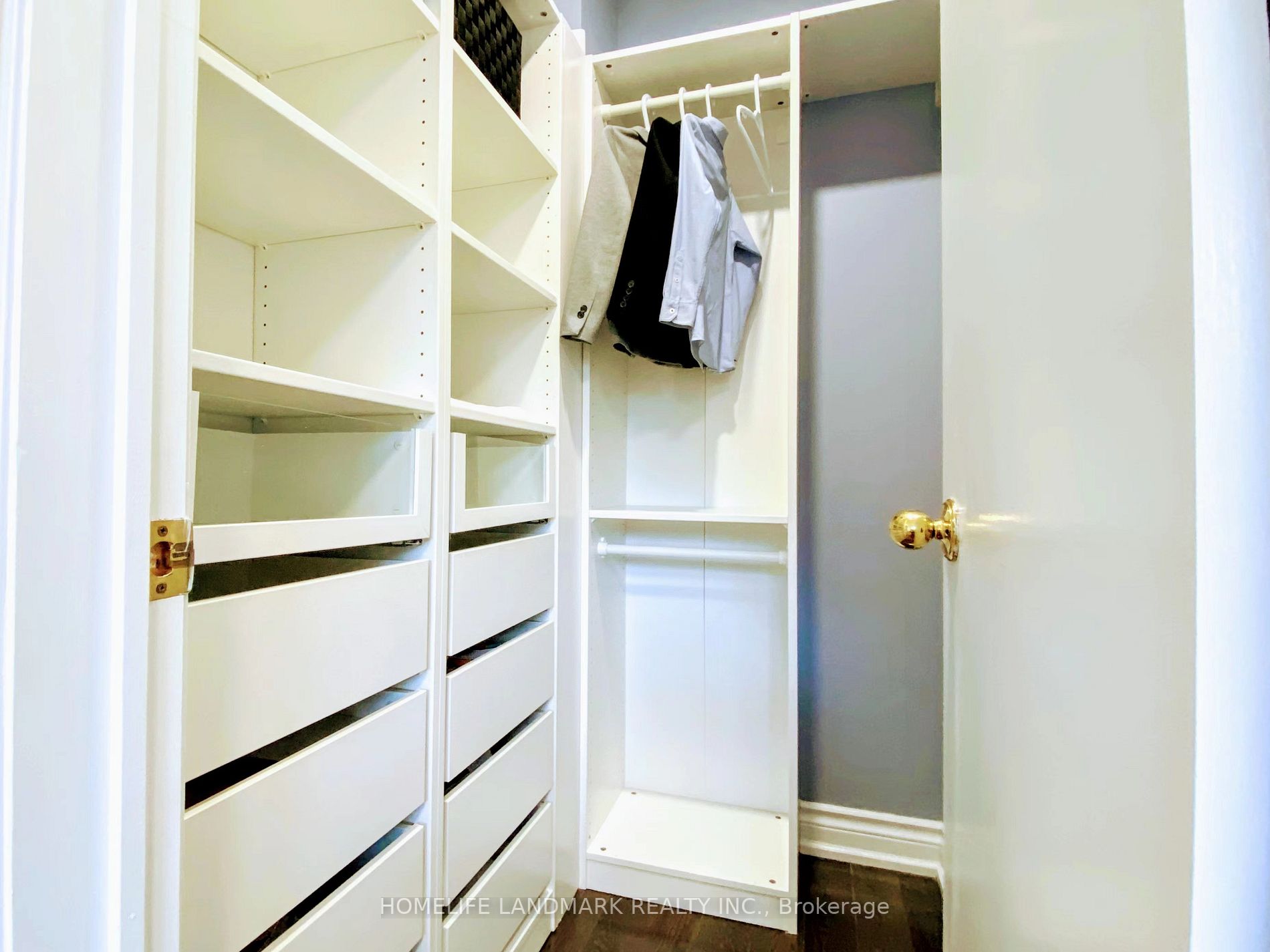32 Bayel Cres