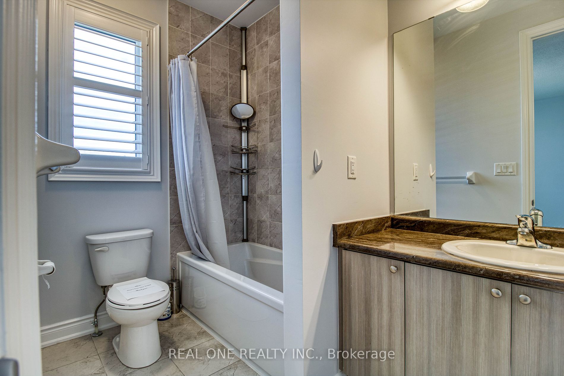 84 Portage Ave