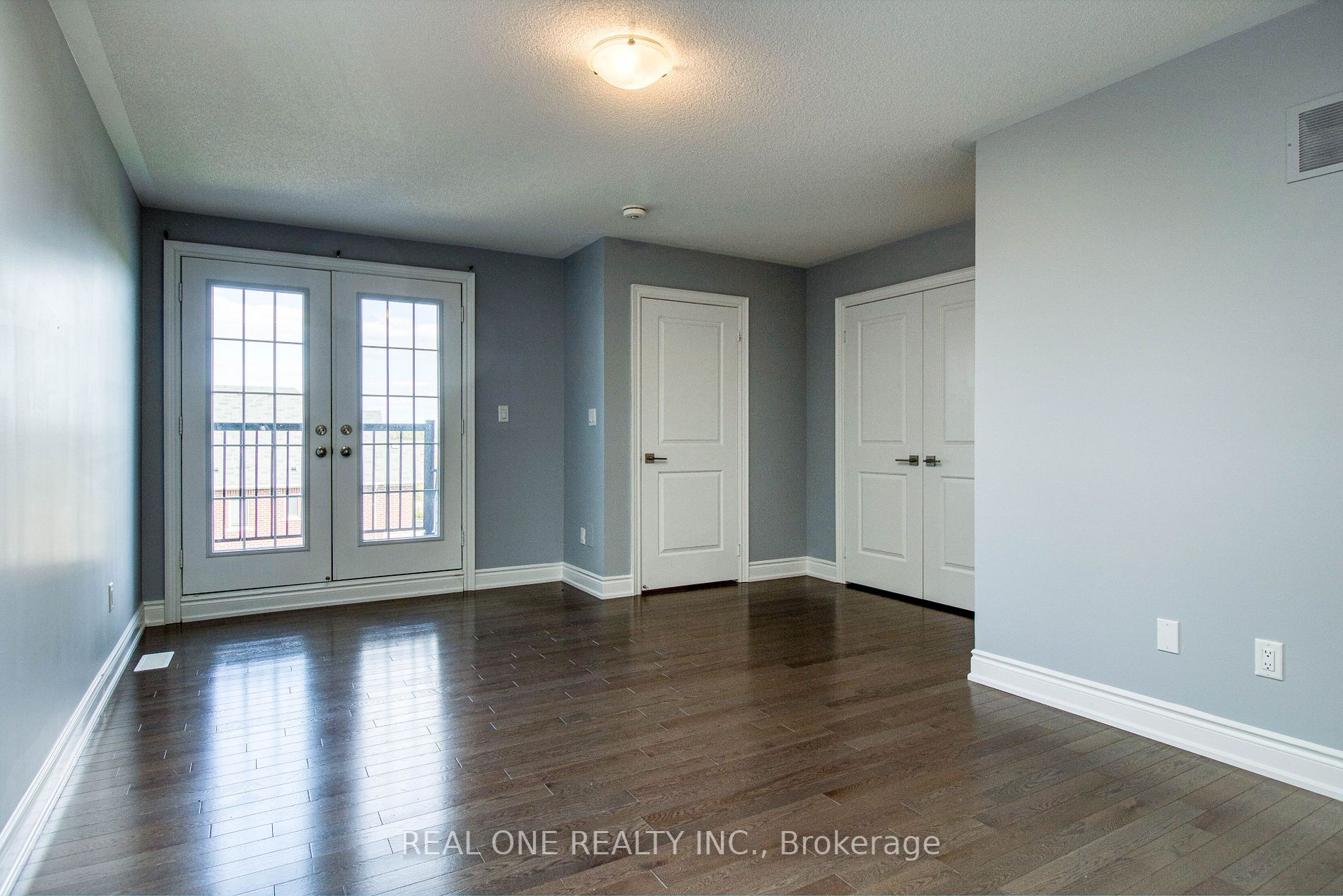 84 Portage Ave