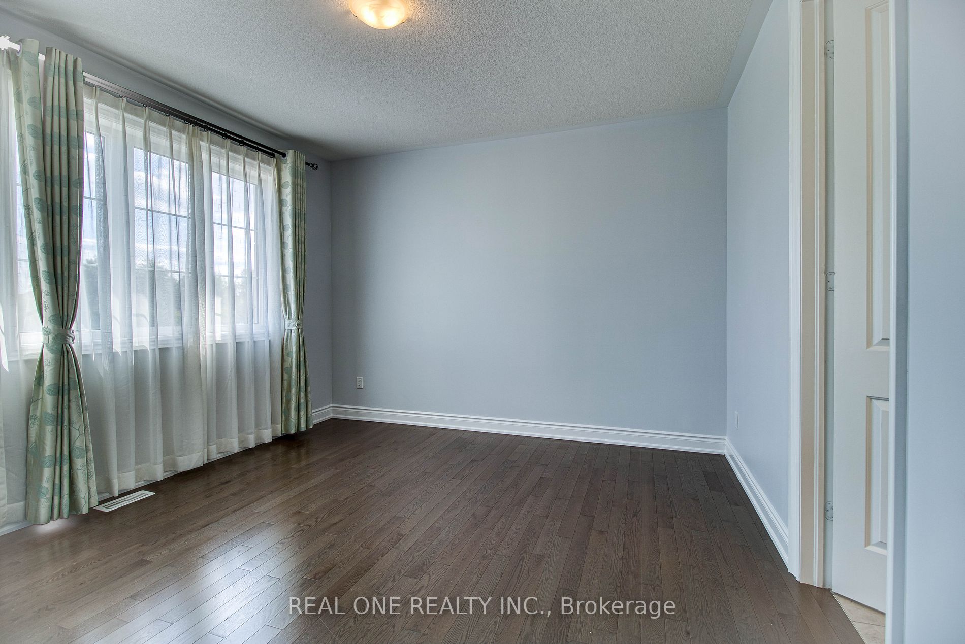 84 Portage Ave