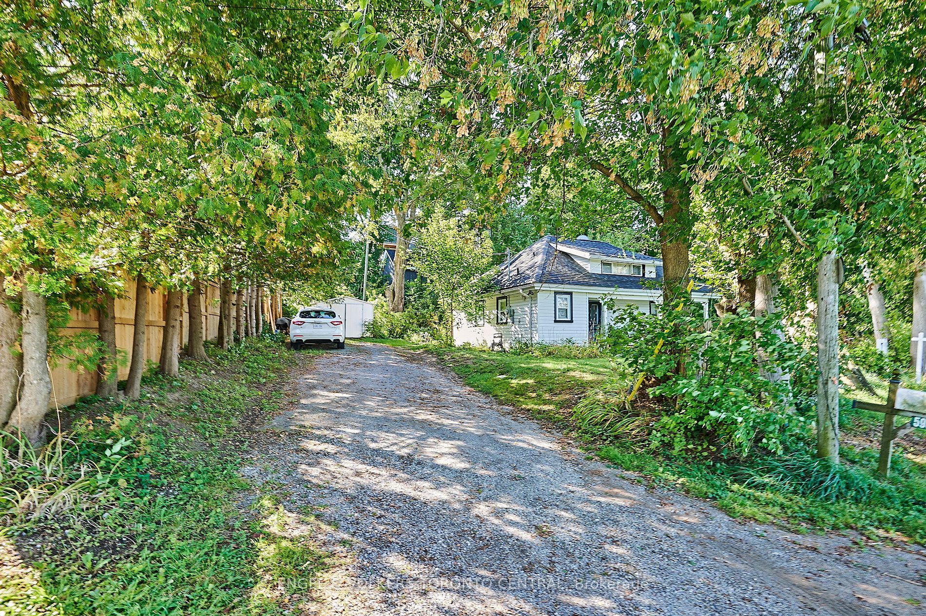 5907 Lakeshore Rd