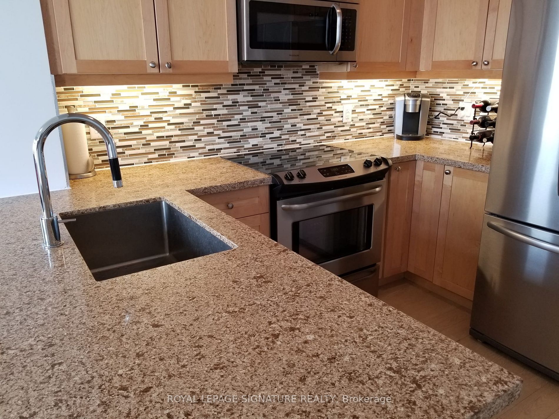 12 Woodstream Boulevard, #919