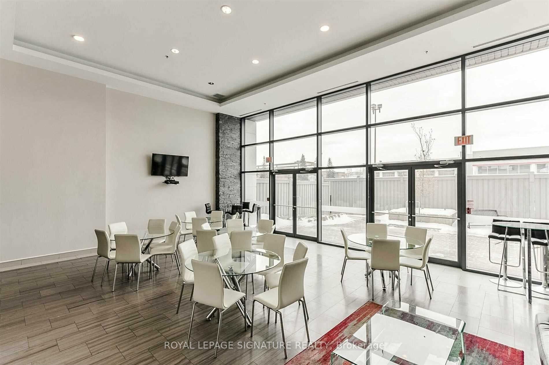 12 Woodstream Boulevard, #919