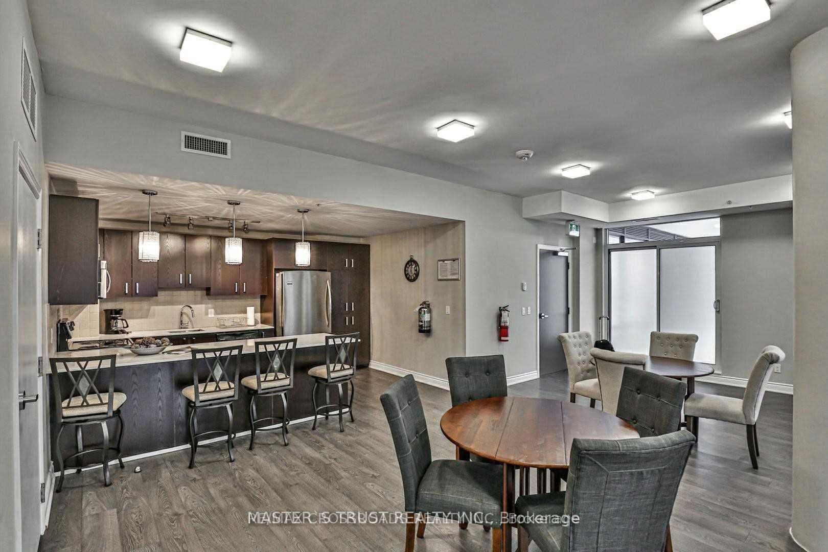 11611 Yonge Street #2