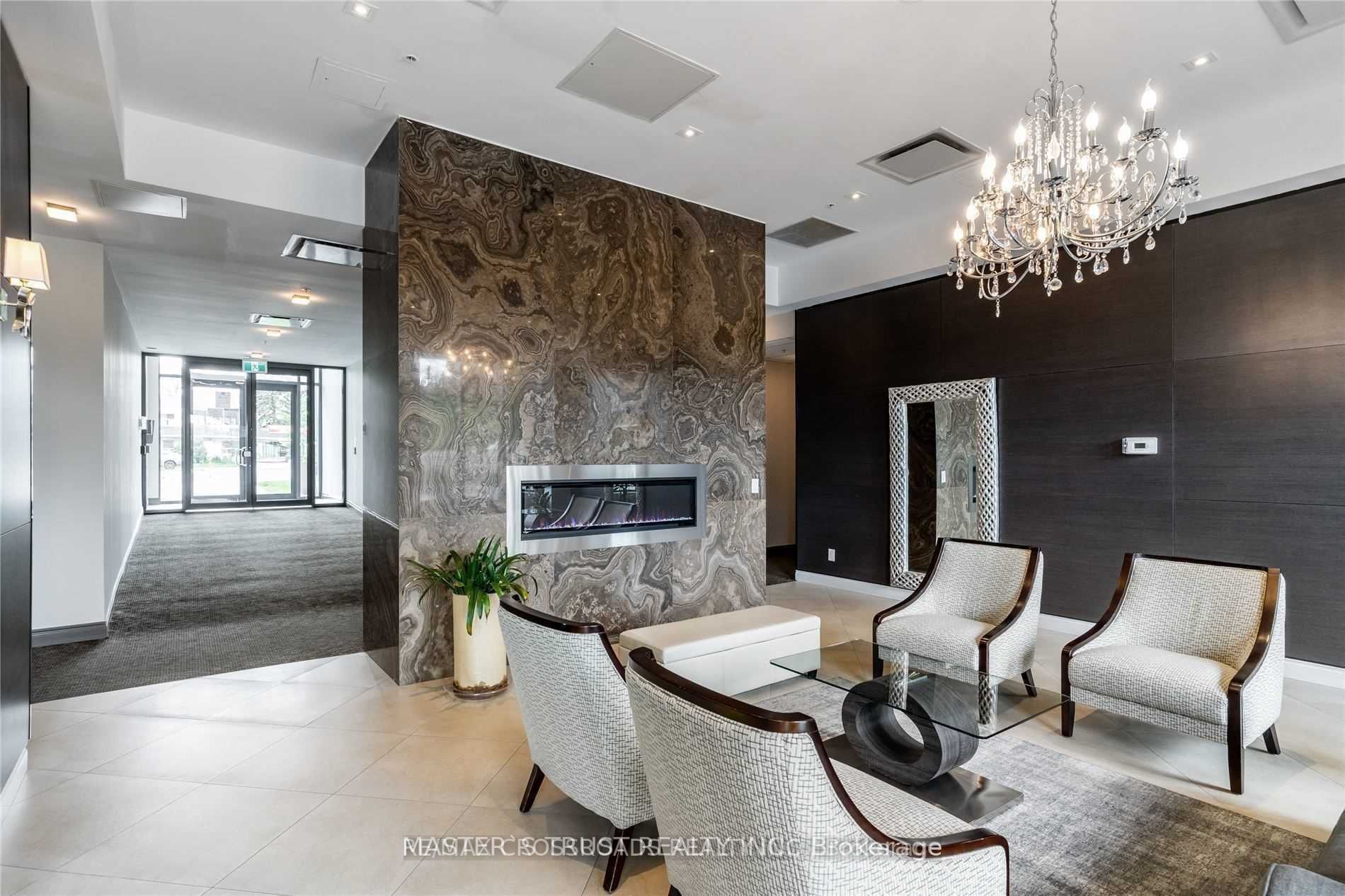 11611 Yonge Street #2