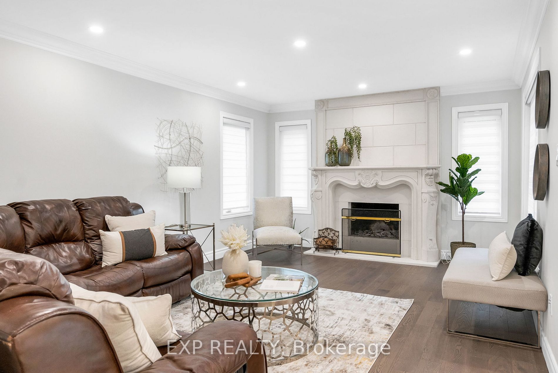 15 Falling Leaf Crt