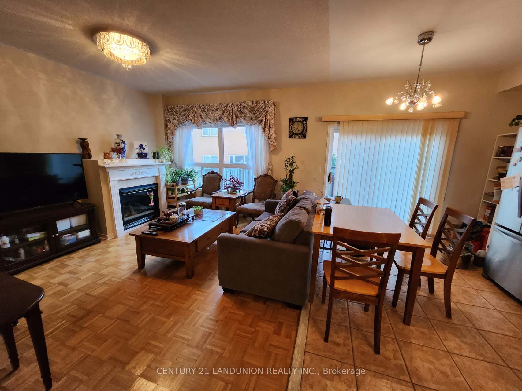 10 Fairlawn Ave