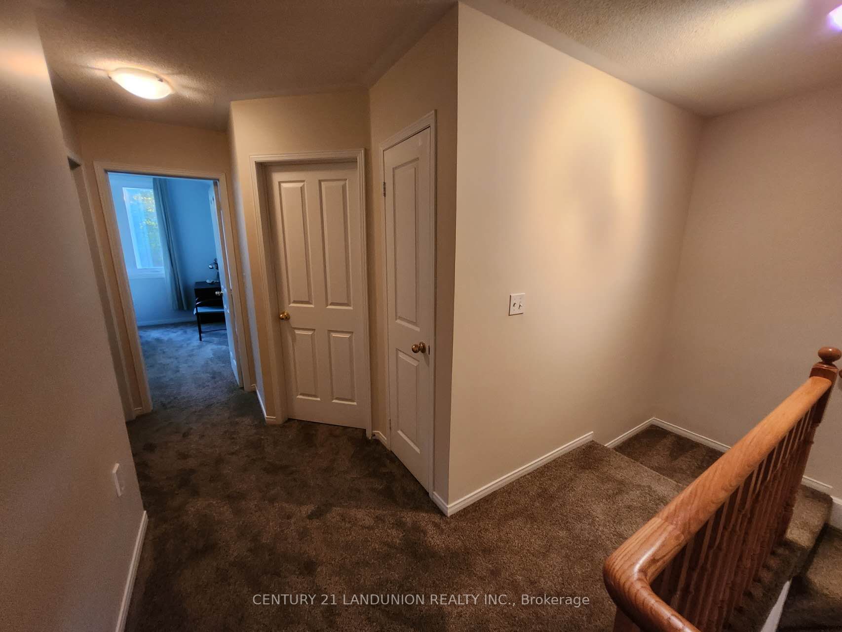 10 Fairlawn Ave