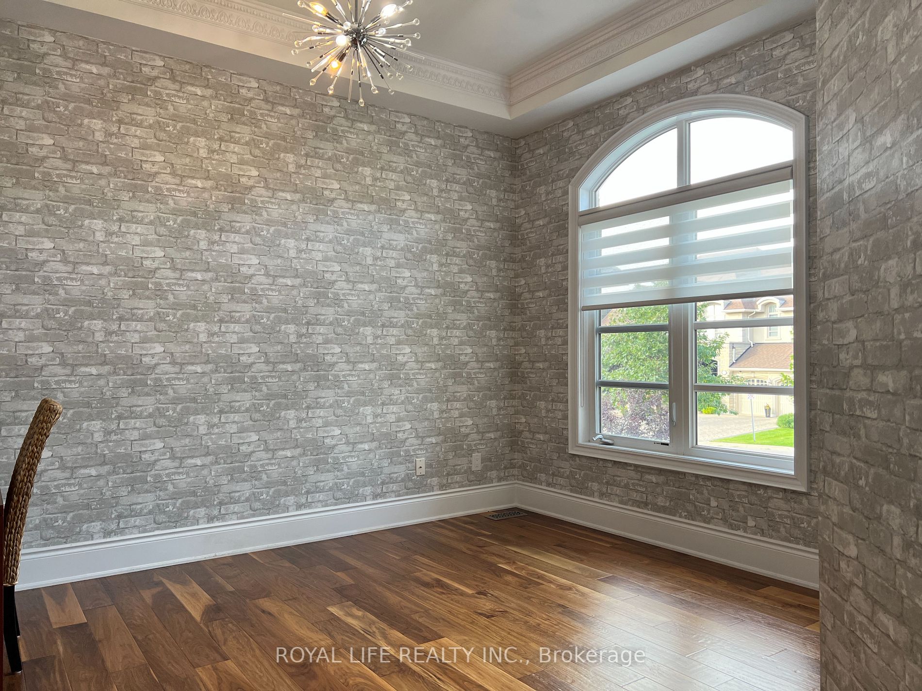 68 Carisbrooke Circ