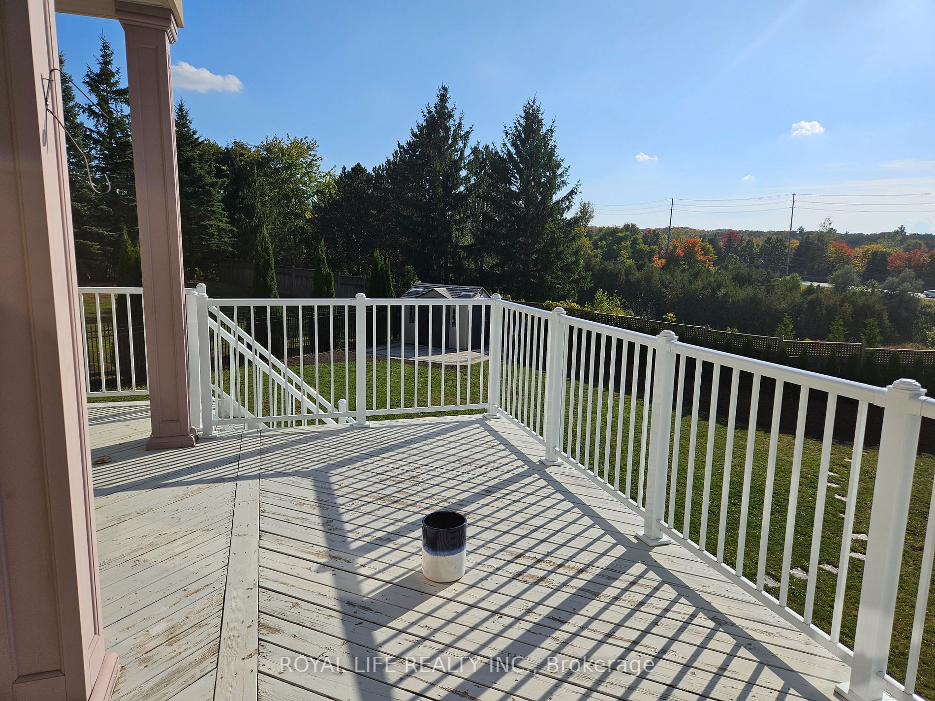 68 Carisbrooke Circle