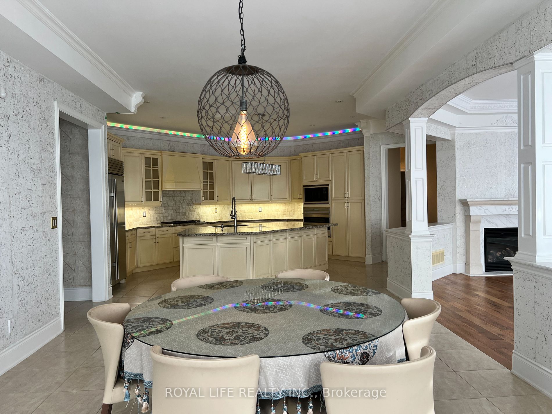 68 Carisbrooke Circle