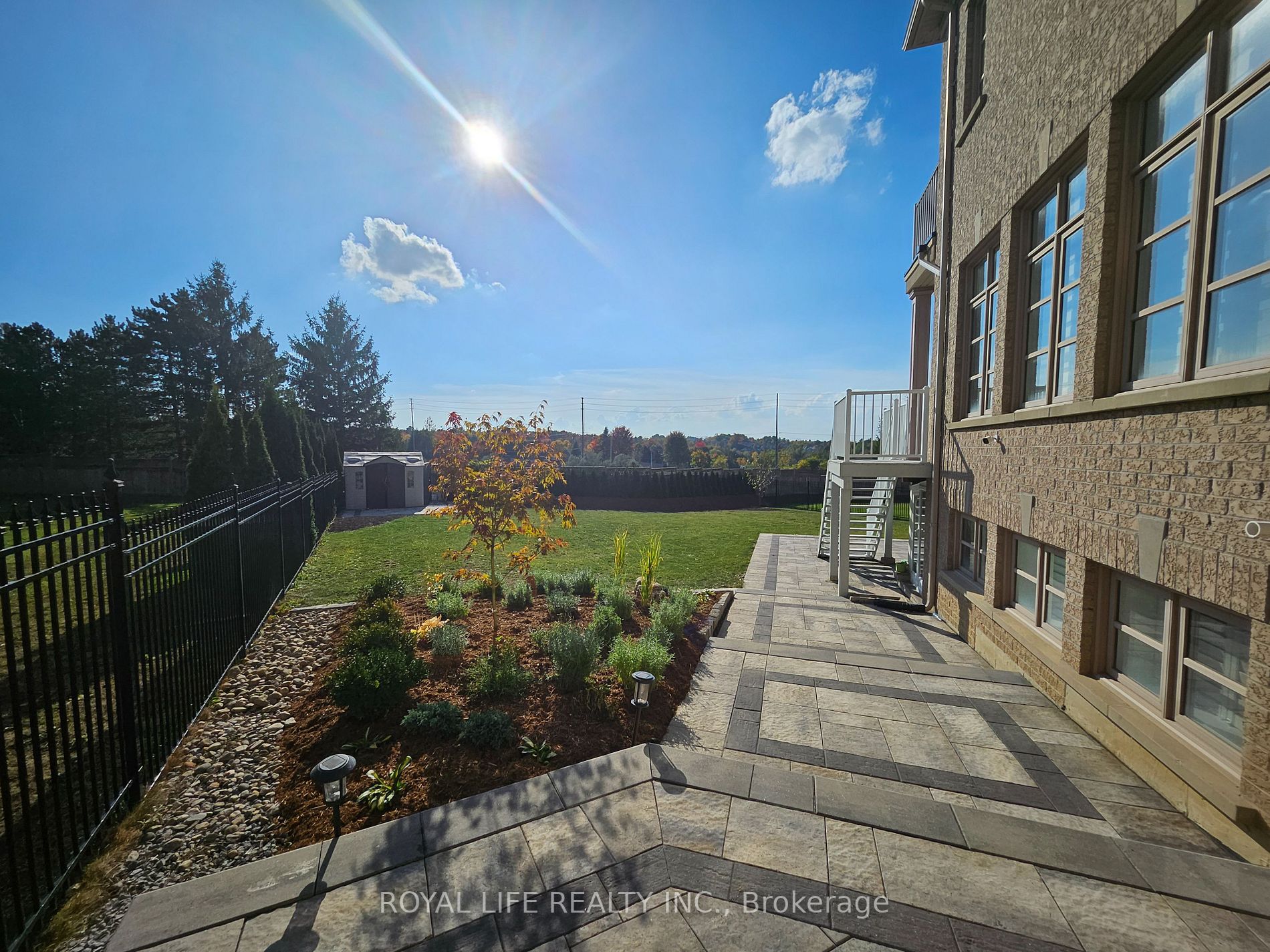 68 Carisbrooke Circle