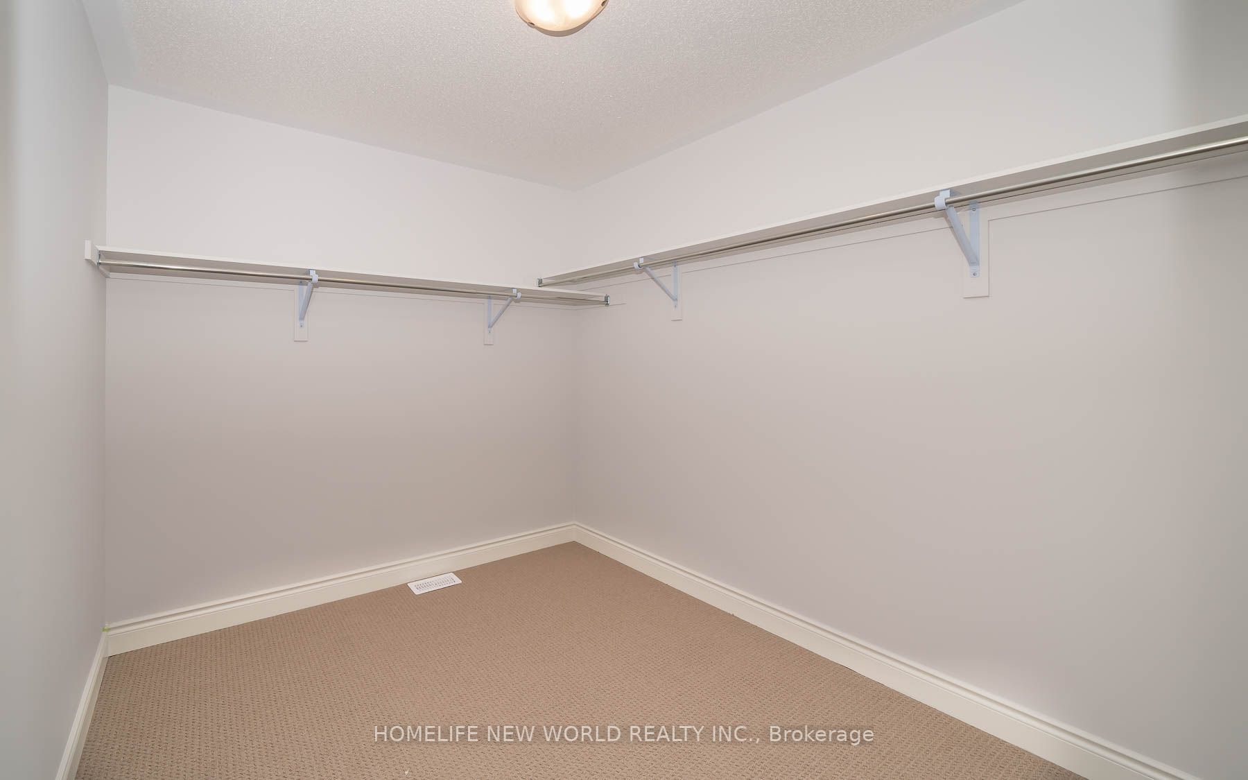 10 Ballinger Way