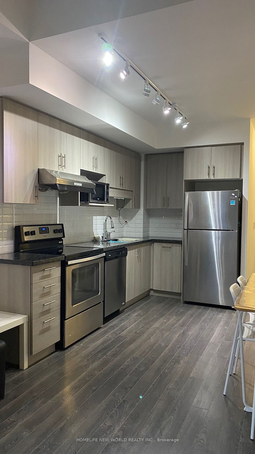 99 South Town Centre Blvd, #901