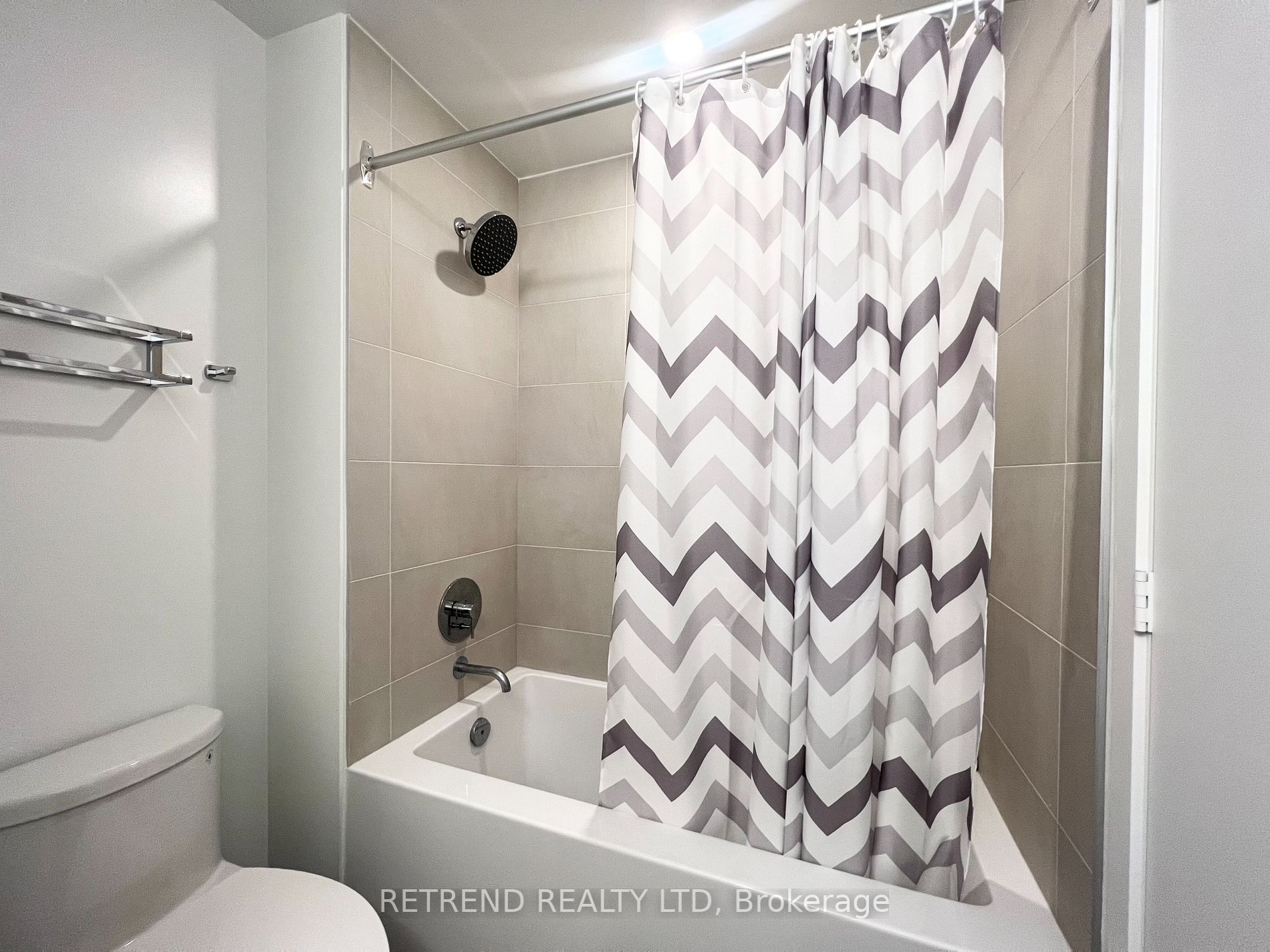1000 Portage Parkway, #2706