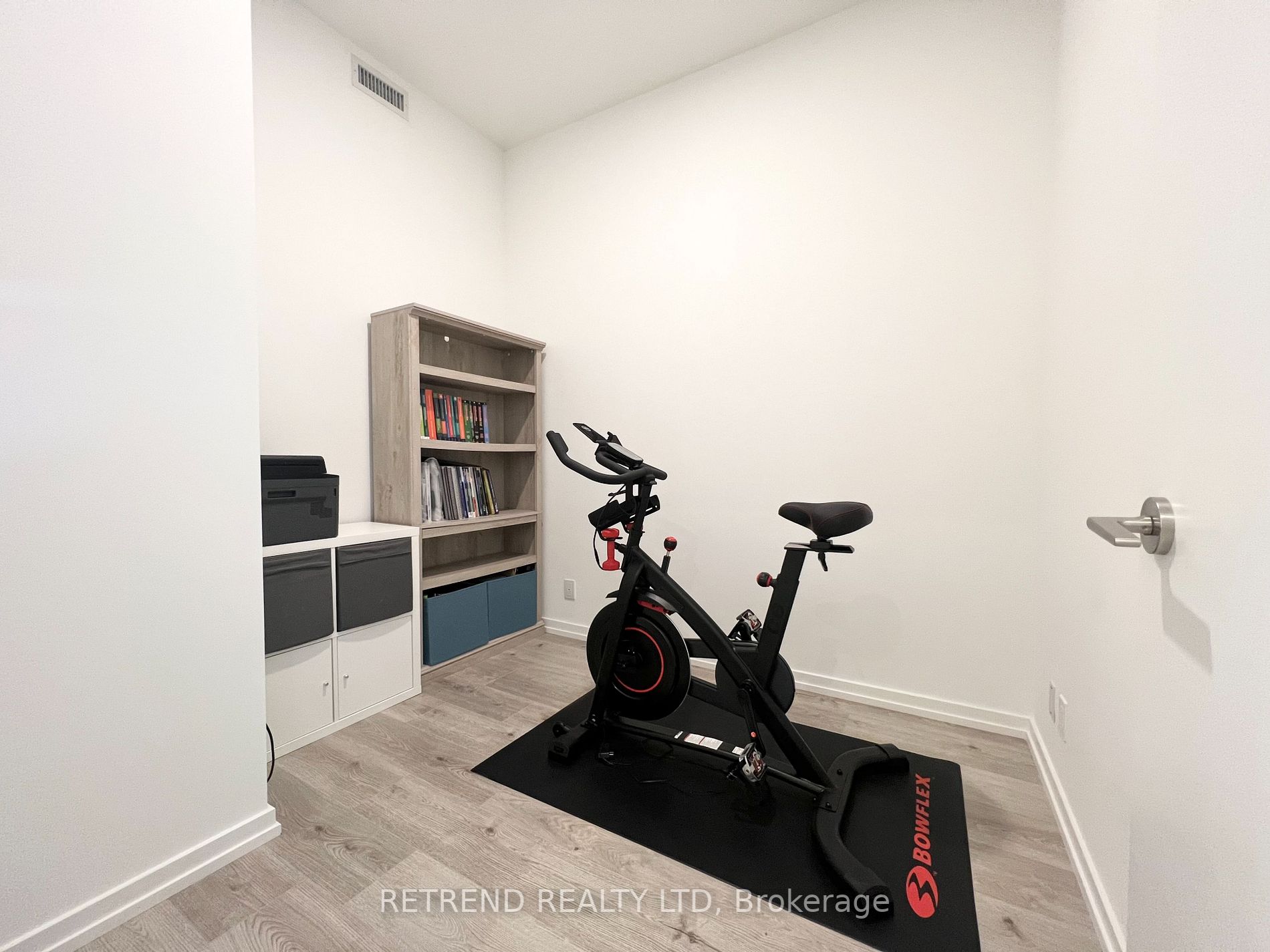 1000 Portage Parkway, #2706
