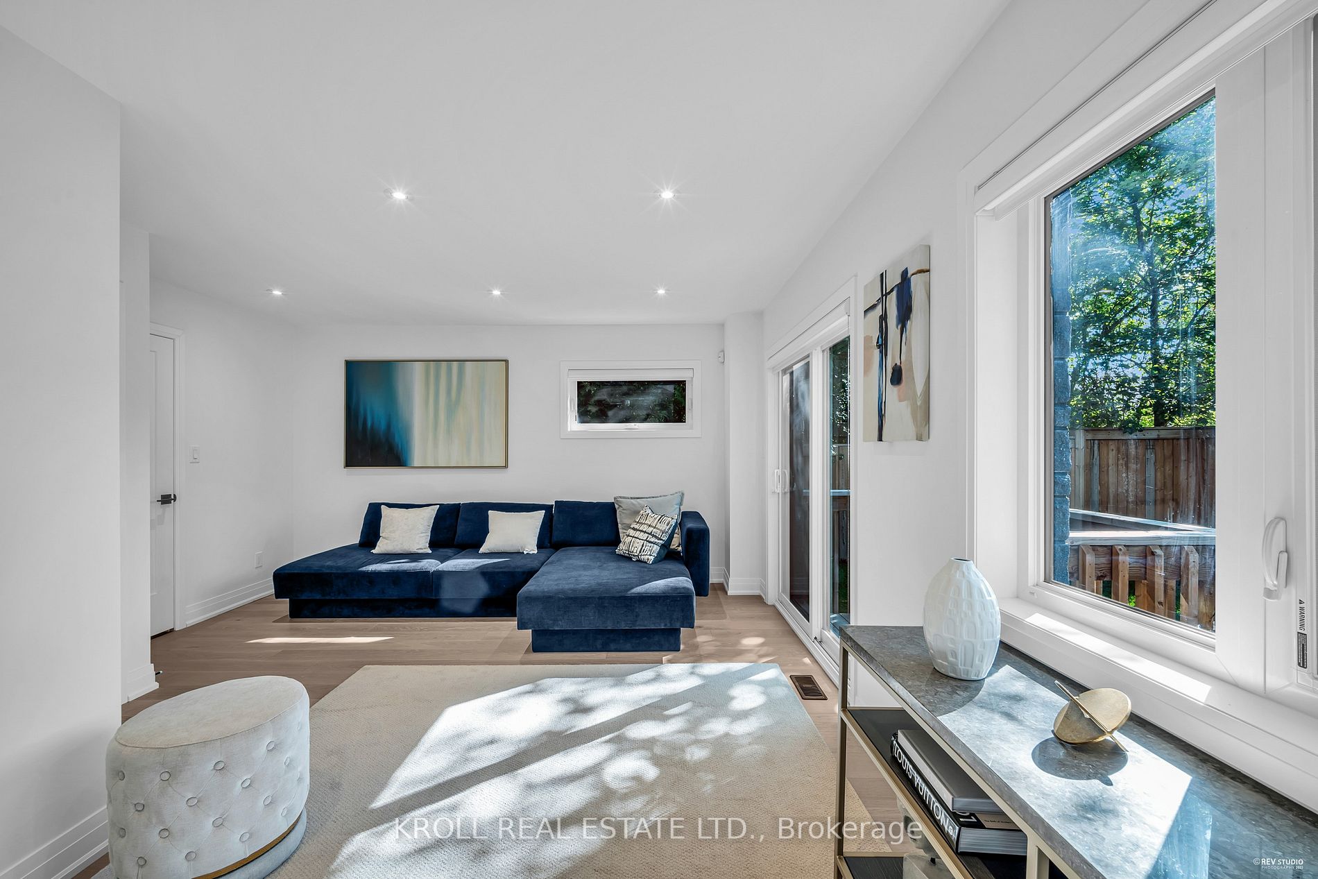 6 Howick Lane