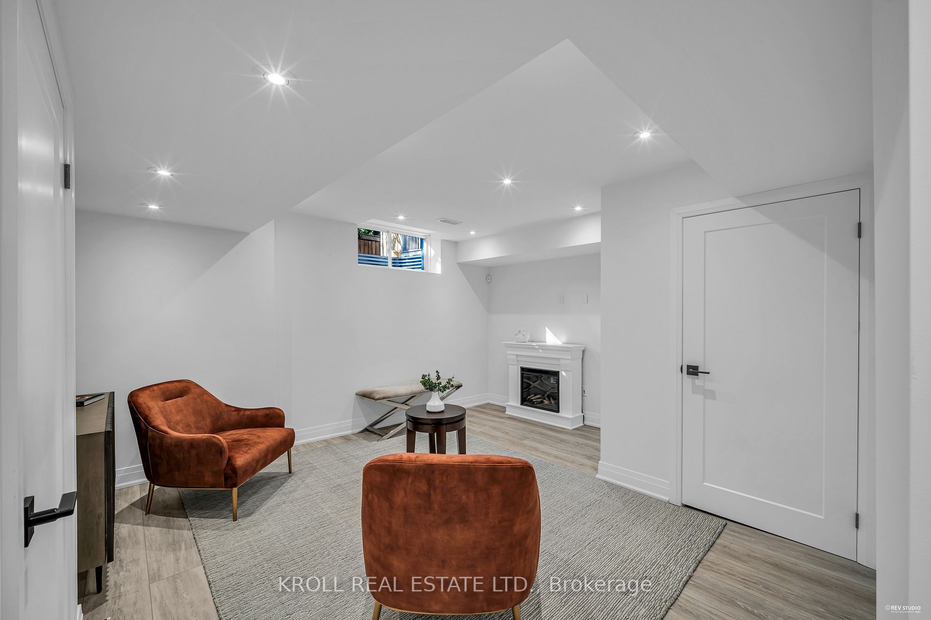 6 Howick Lane