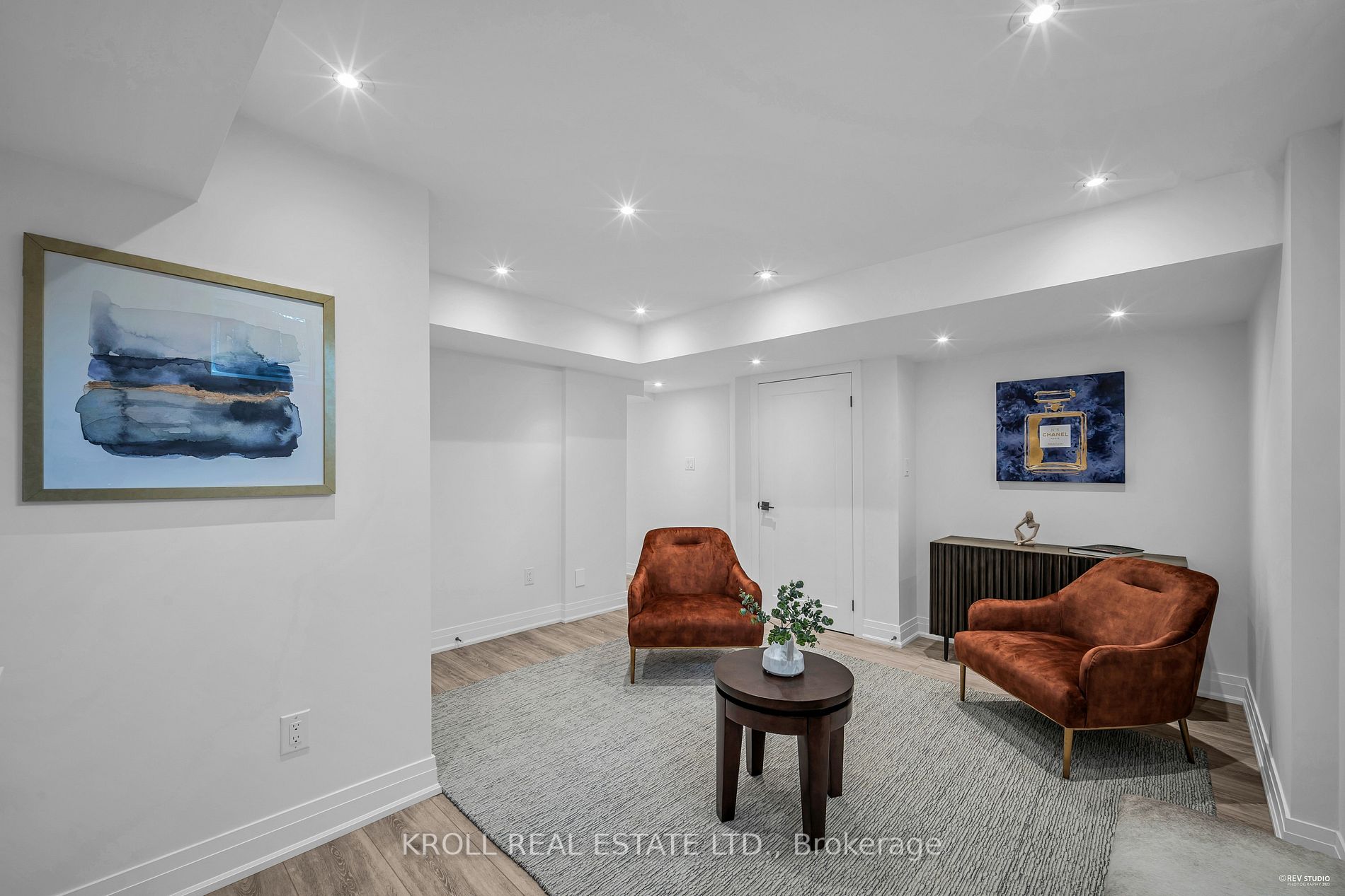 6 Howick Lane