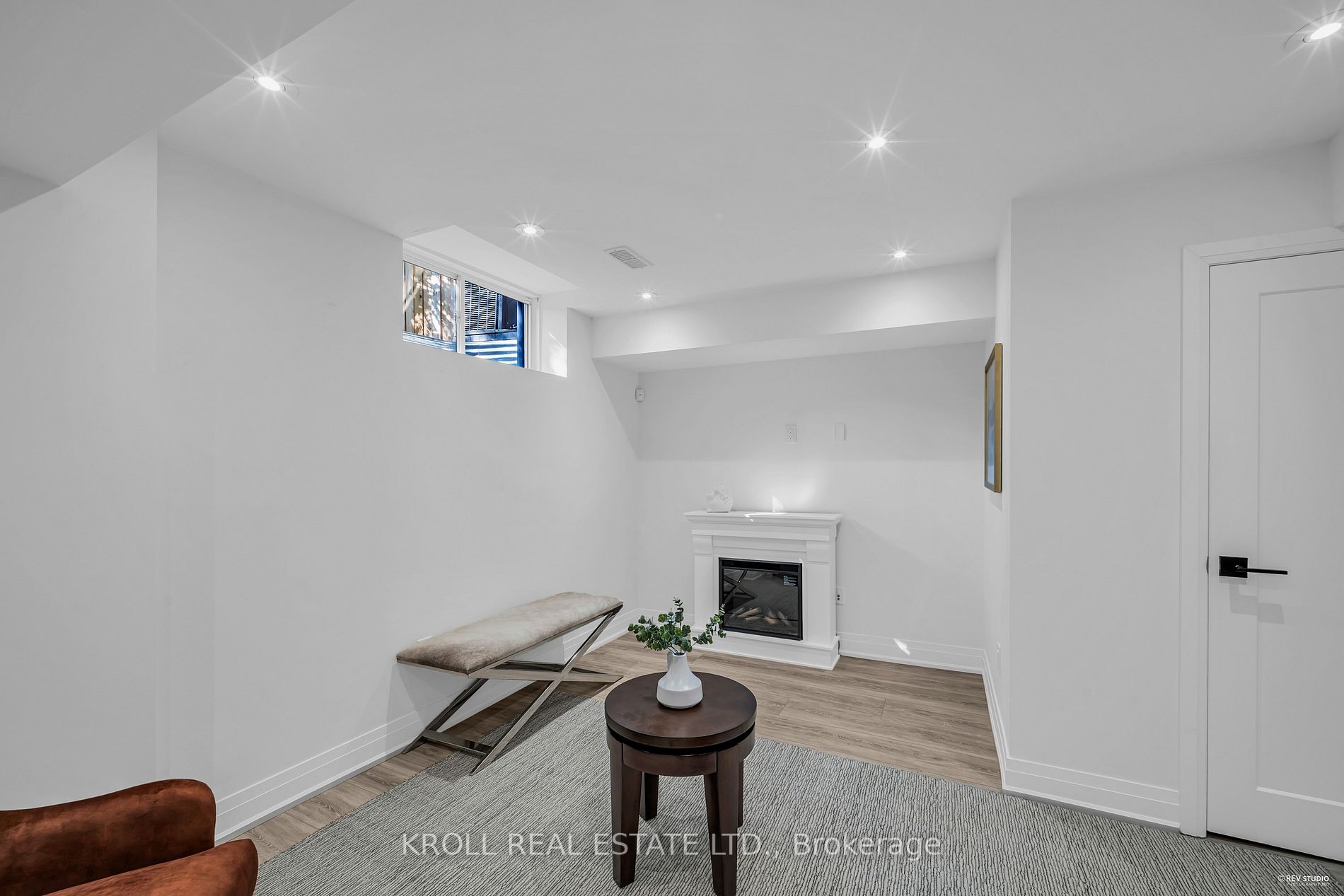 6 Howick Lane