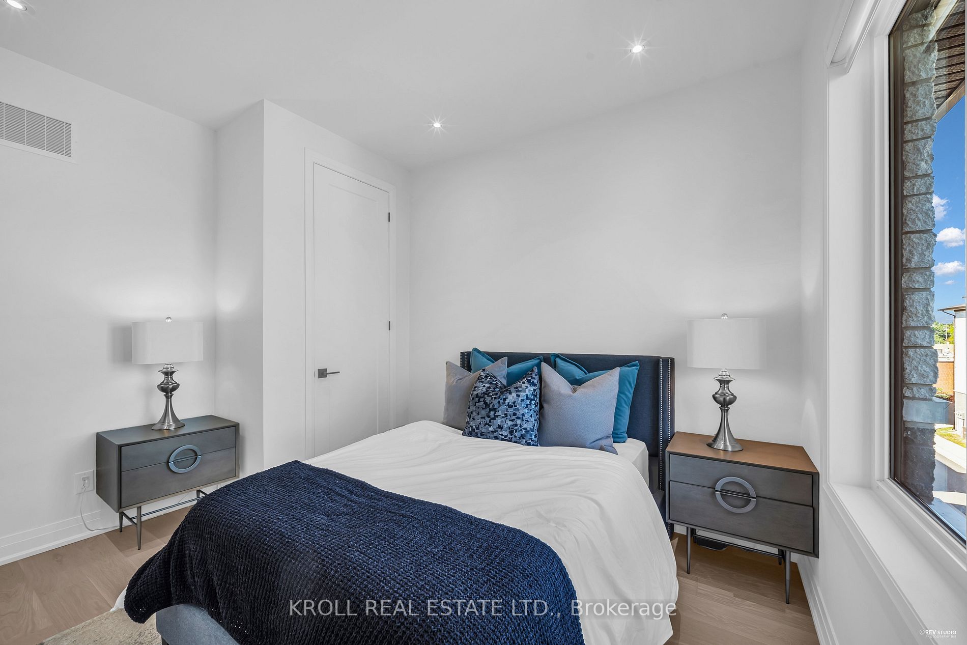 6 Howick Lane