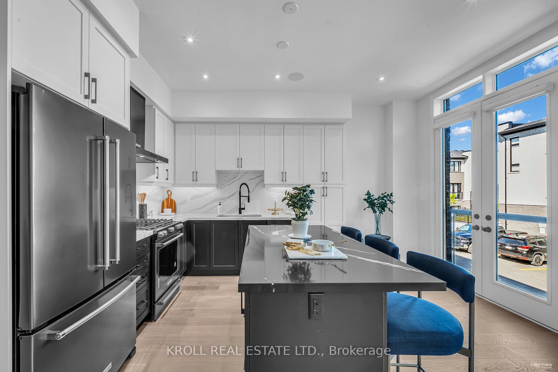 6 Howick Lane