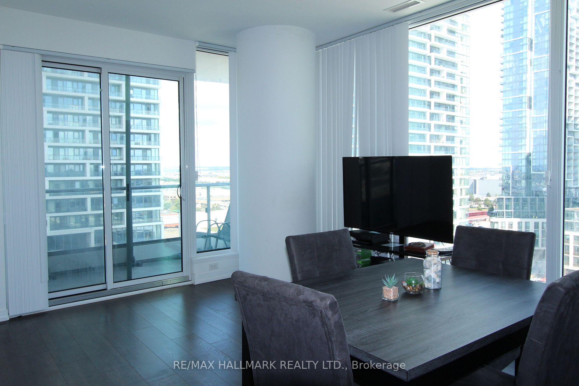 5 Buttermill Avenue, #1502