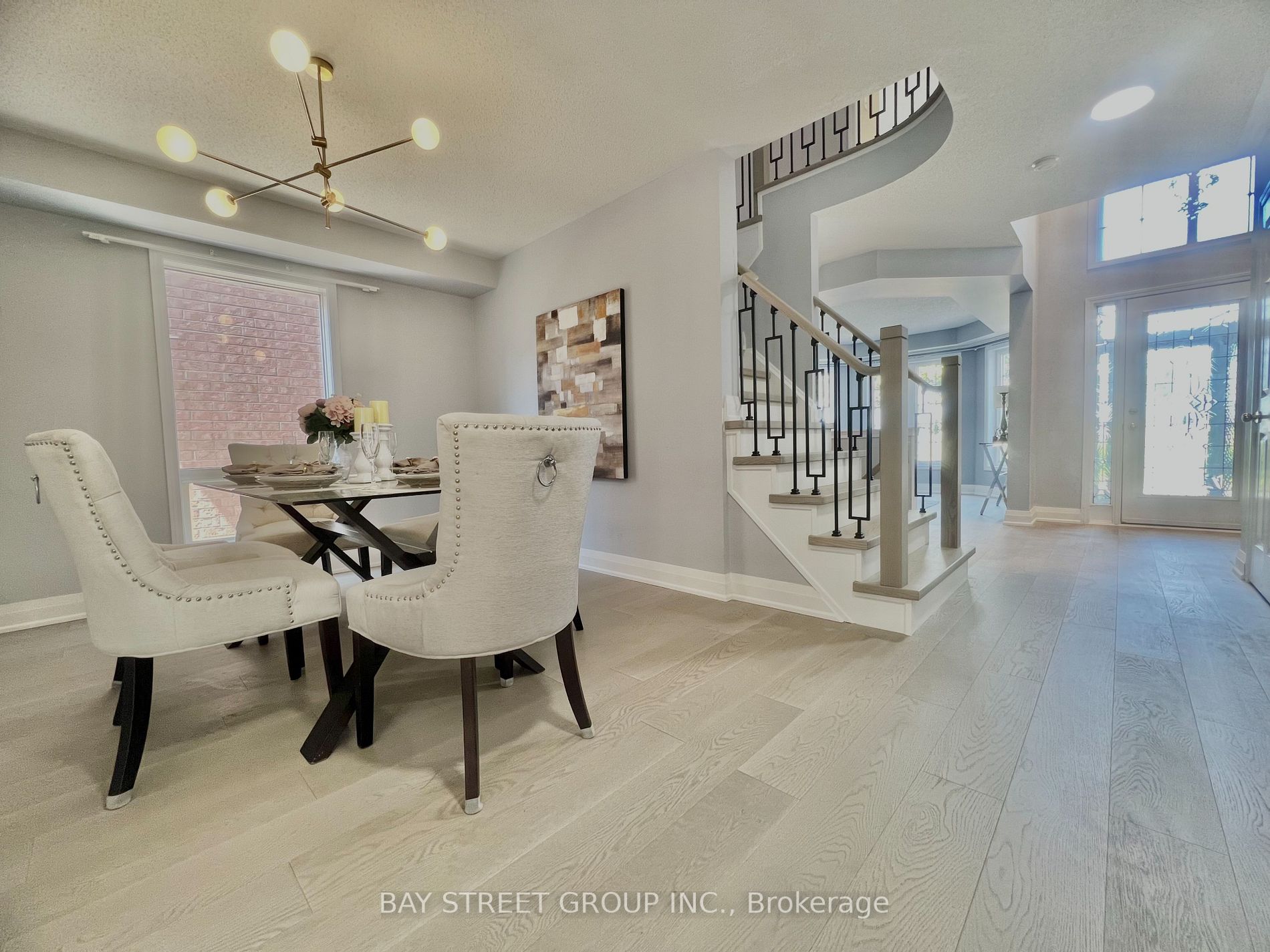 25 Tower Bridge Cres