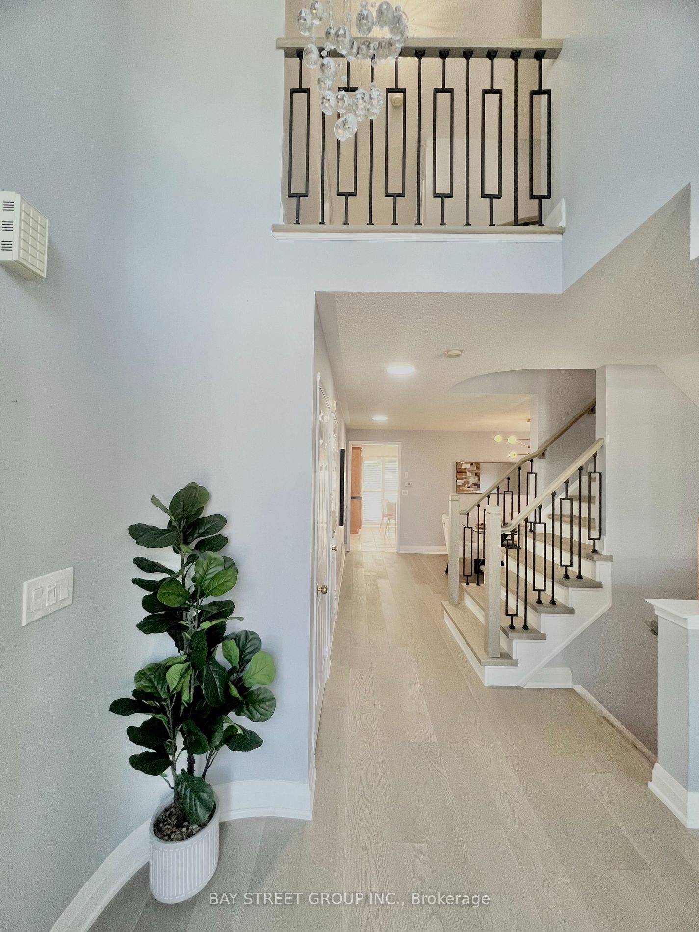 25 Tower Bridge Cres