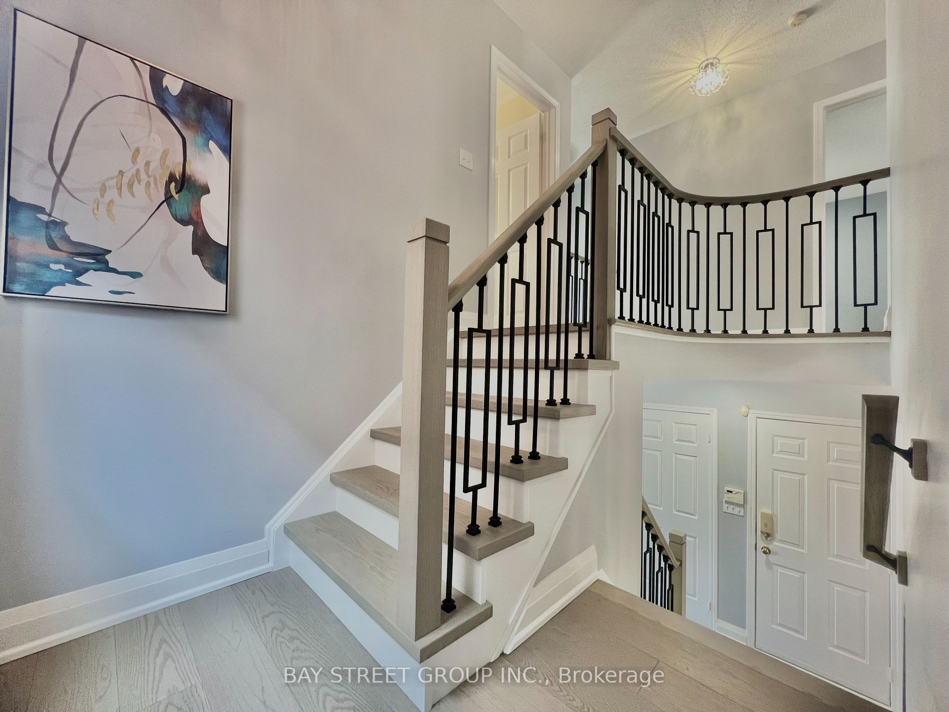 25 Tower Bridge Cres