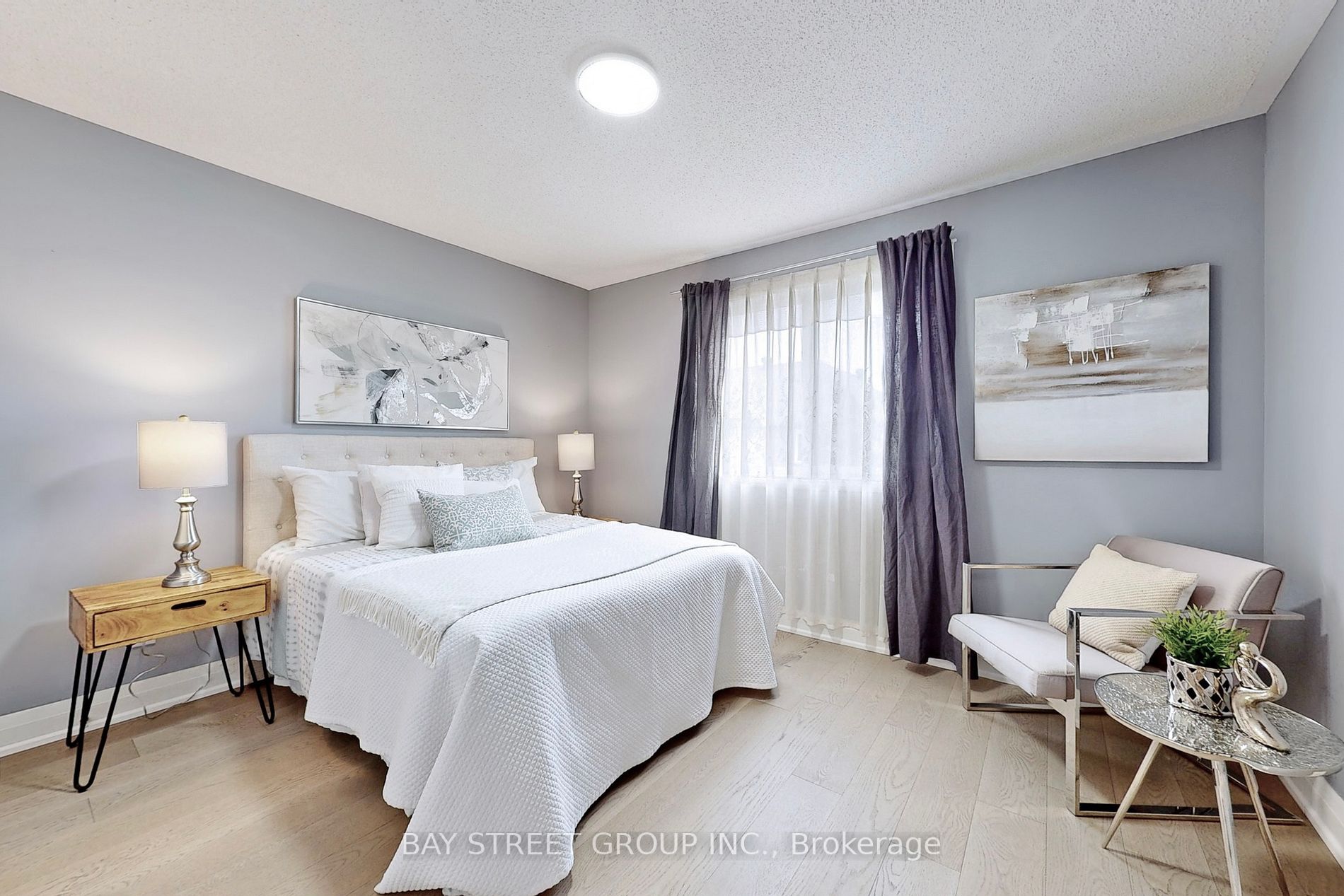 25 Tower Bridge Cres