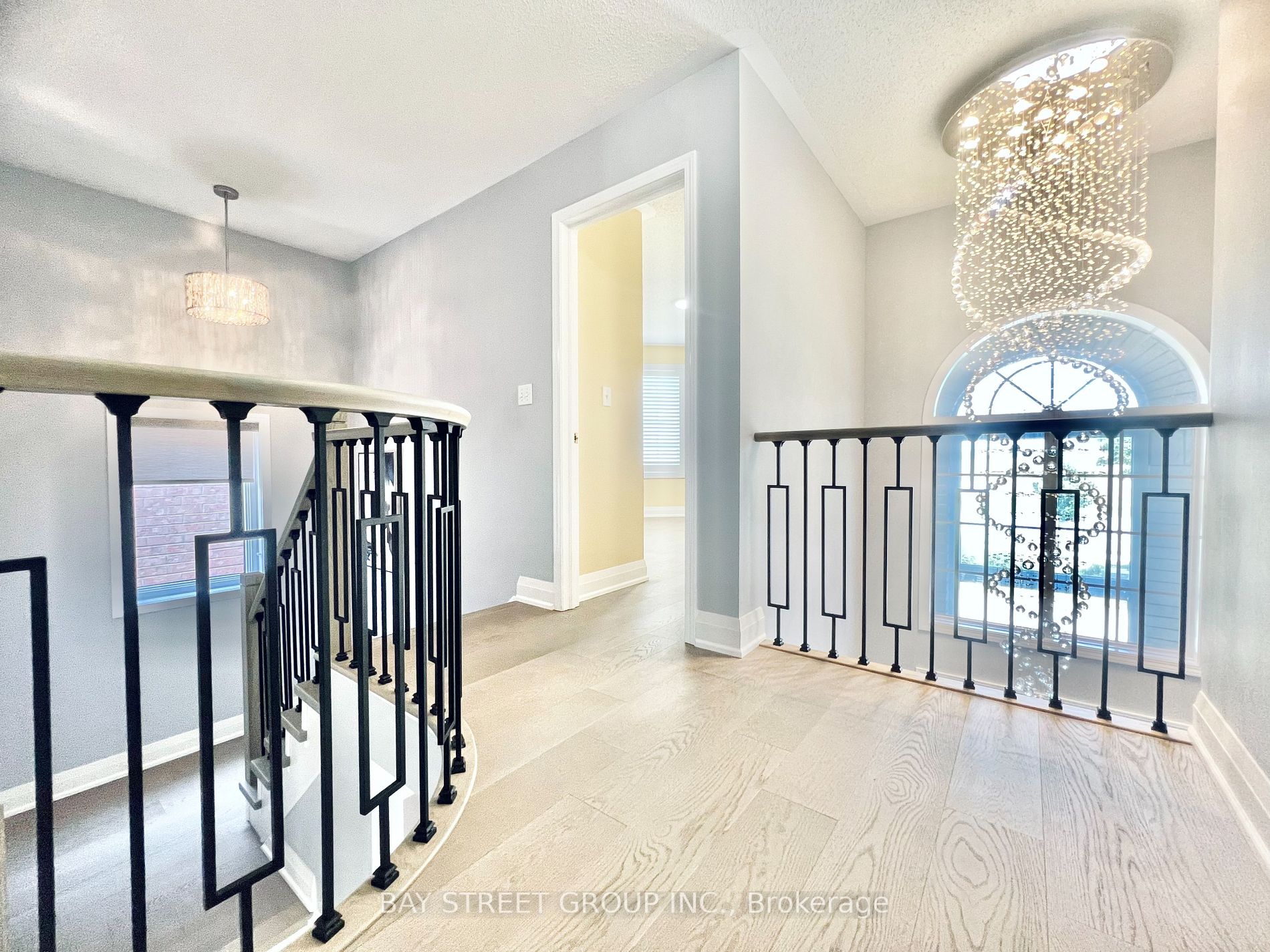 25 Tower Bridge Cres