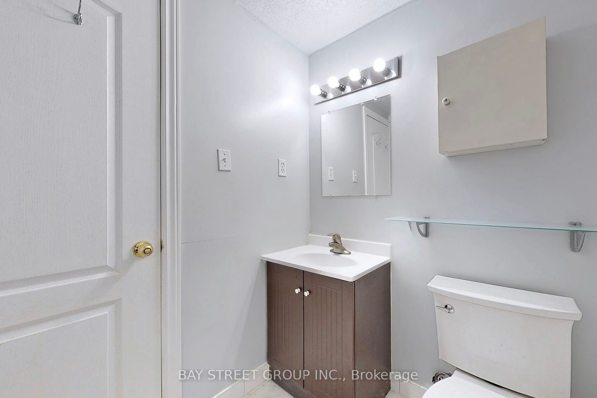 25 Tower Bridge Cres