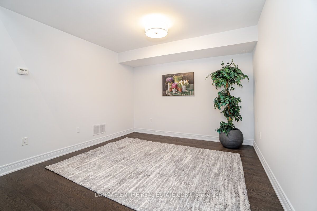 31 Hiawatha Court