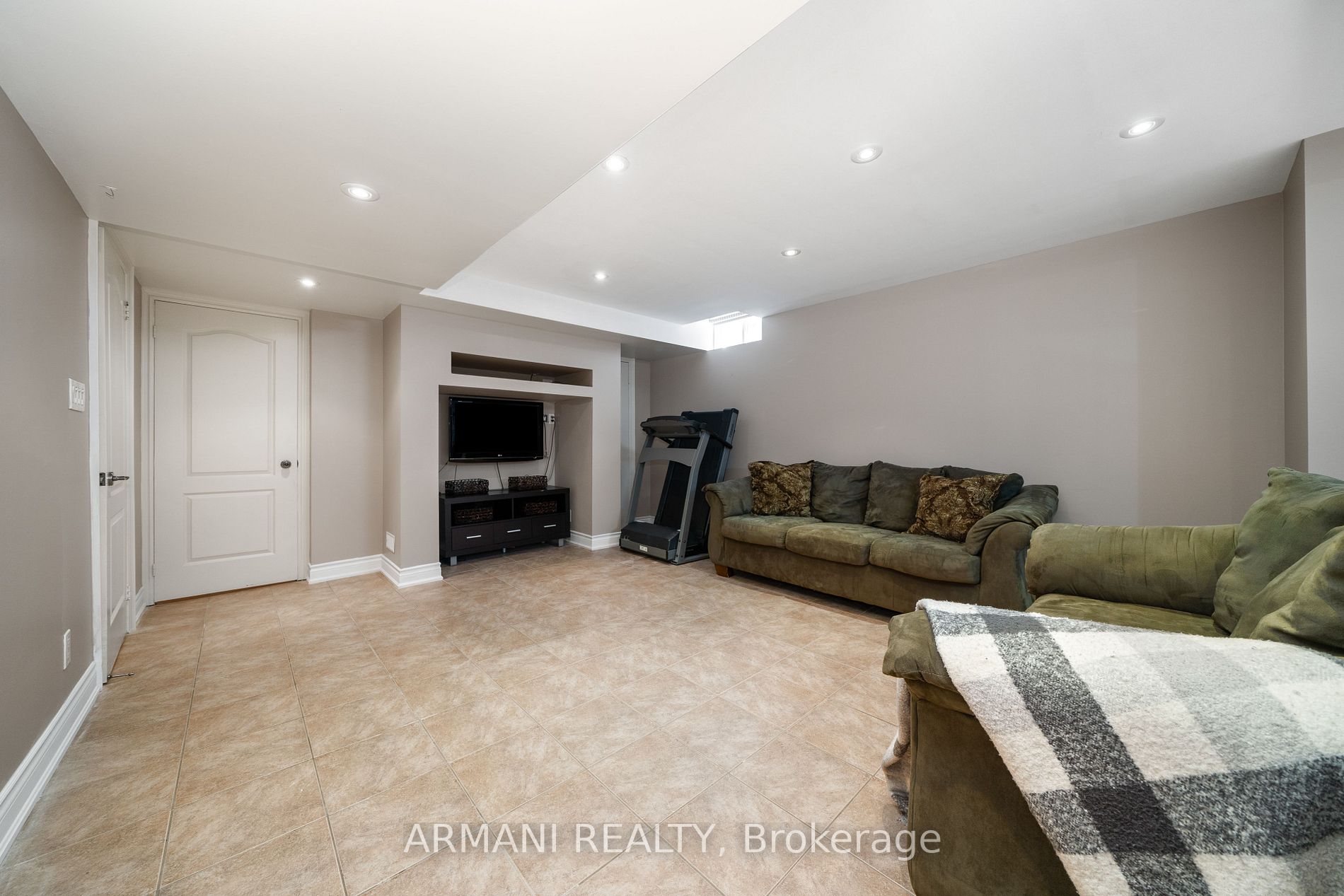 66 Sanremo Court