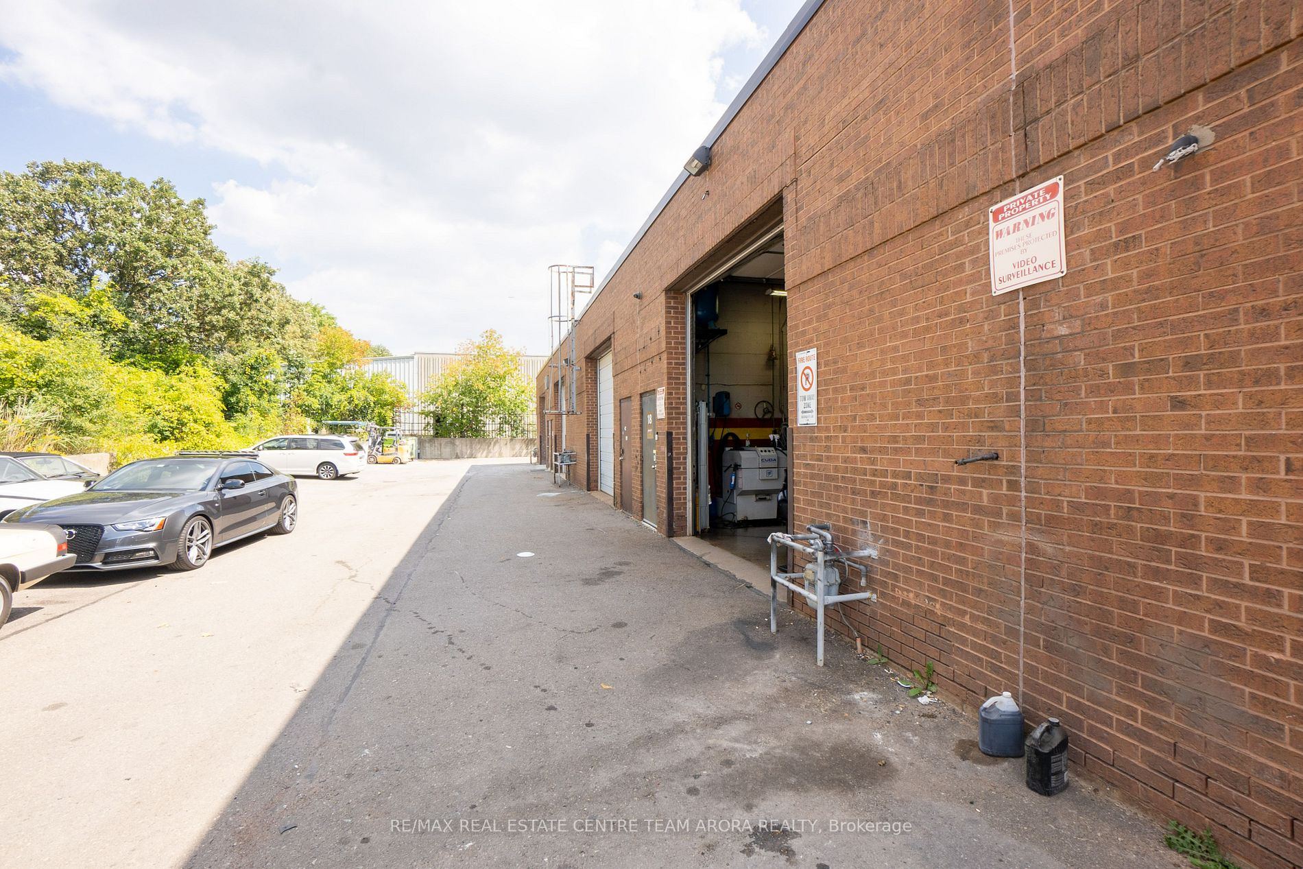 320 Hanlan Rd, #18