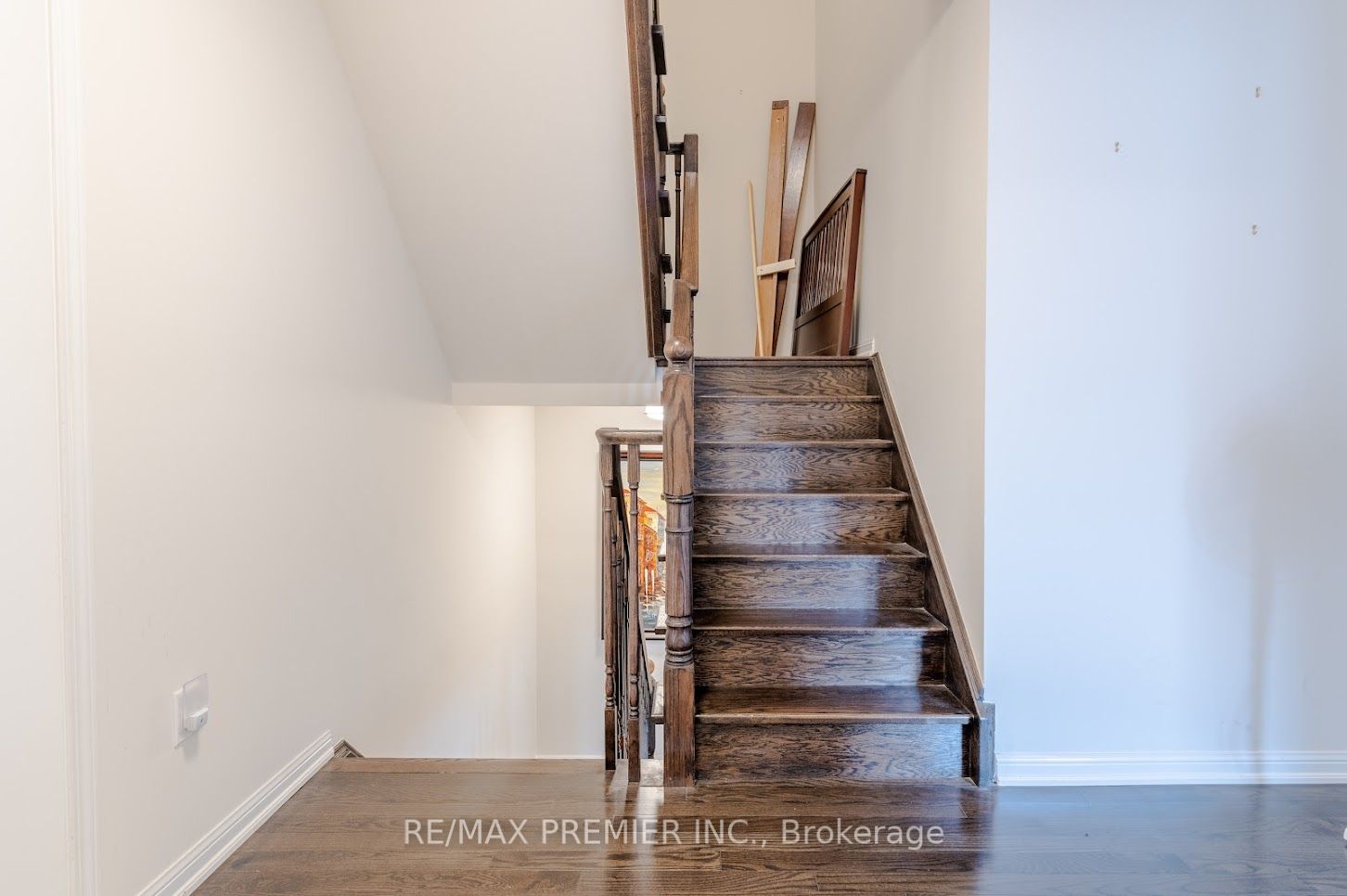 61 Demott Avenue