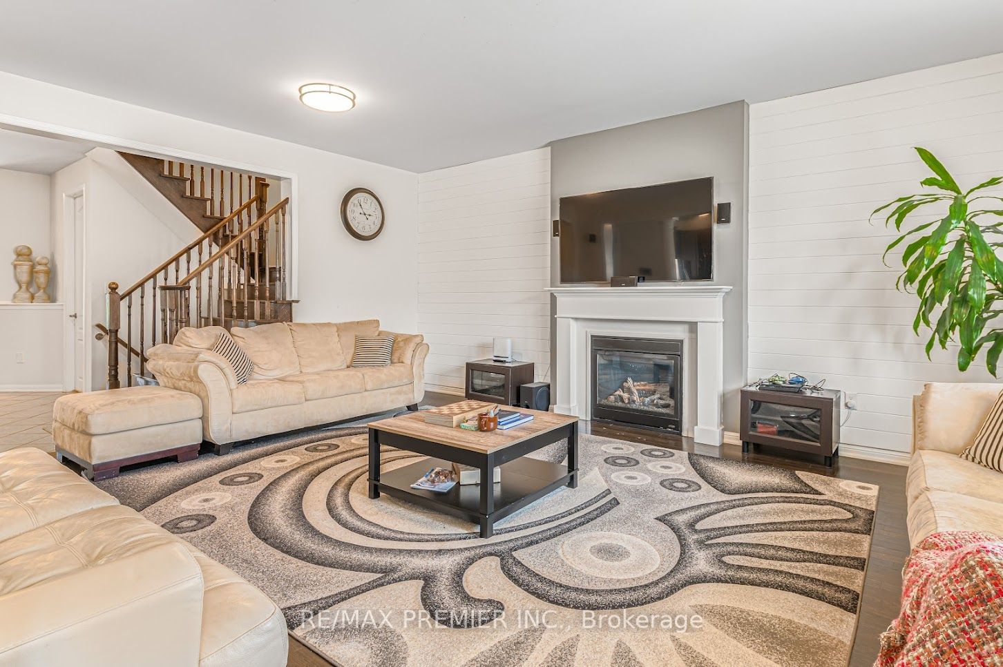 61 Demott Avenue