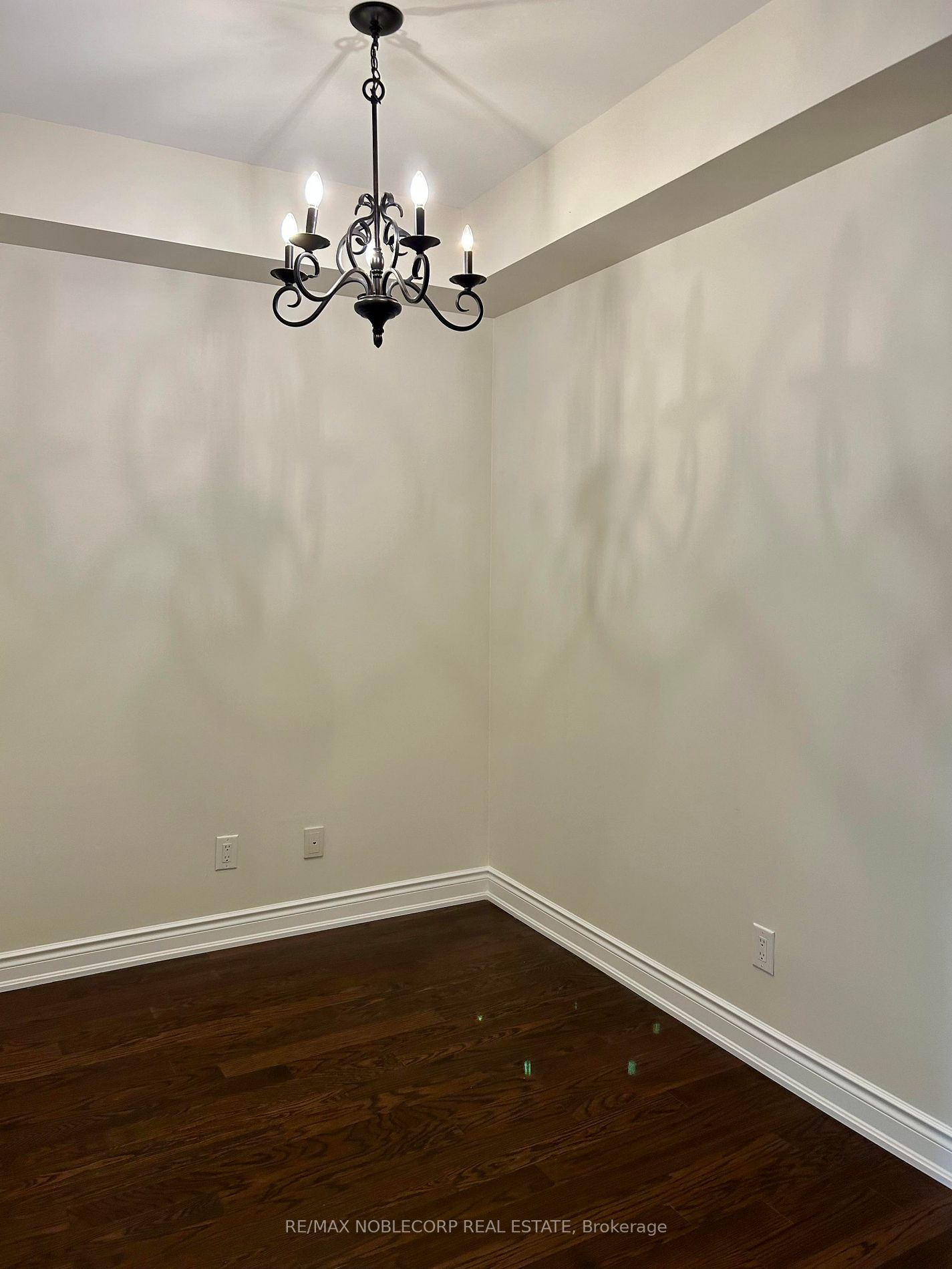 281 Woodbridge Avenue, #322