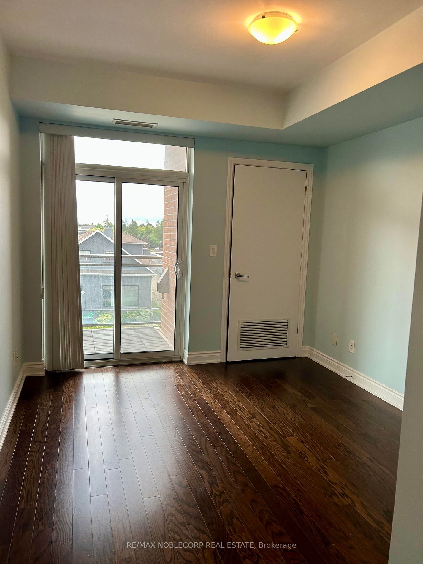 281 Woodbridge Avenue, #322