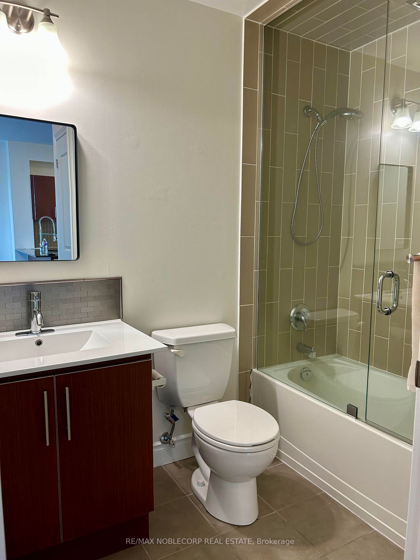 281 Woodbridge Avenue, #322