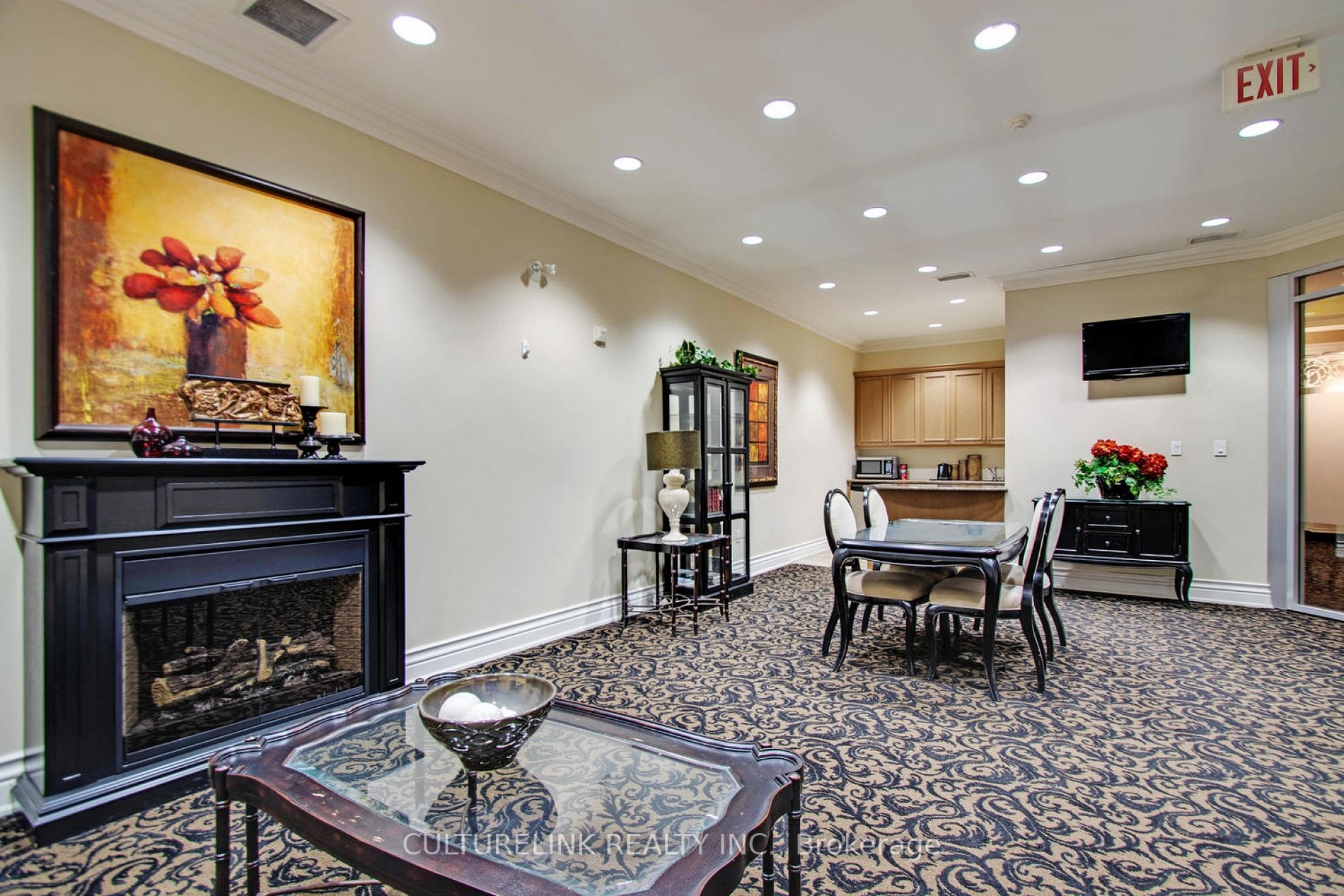 1 Verclaire Gate, #307