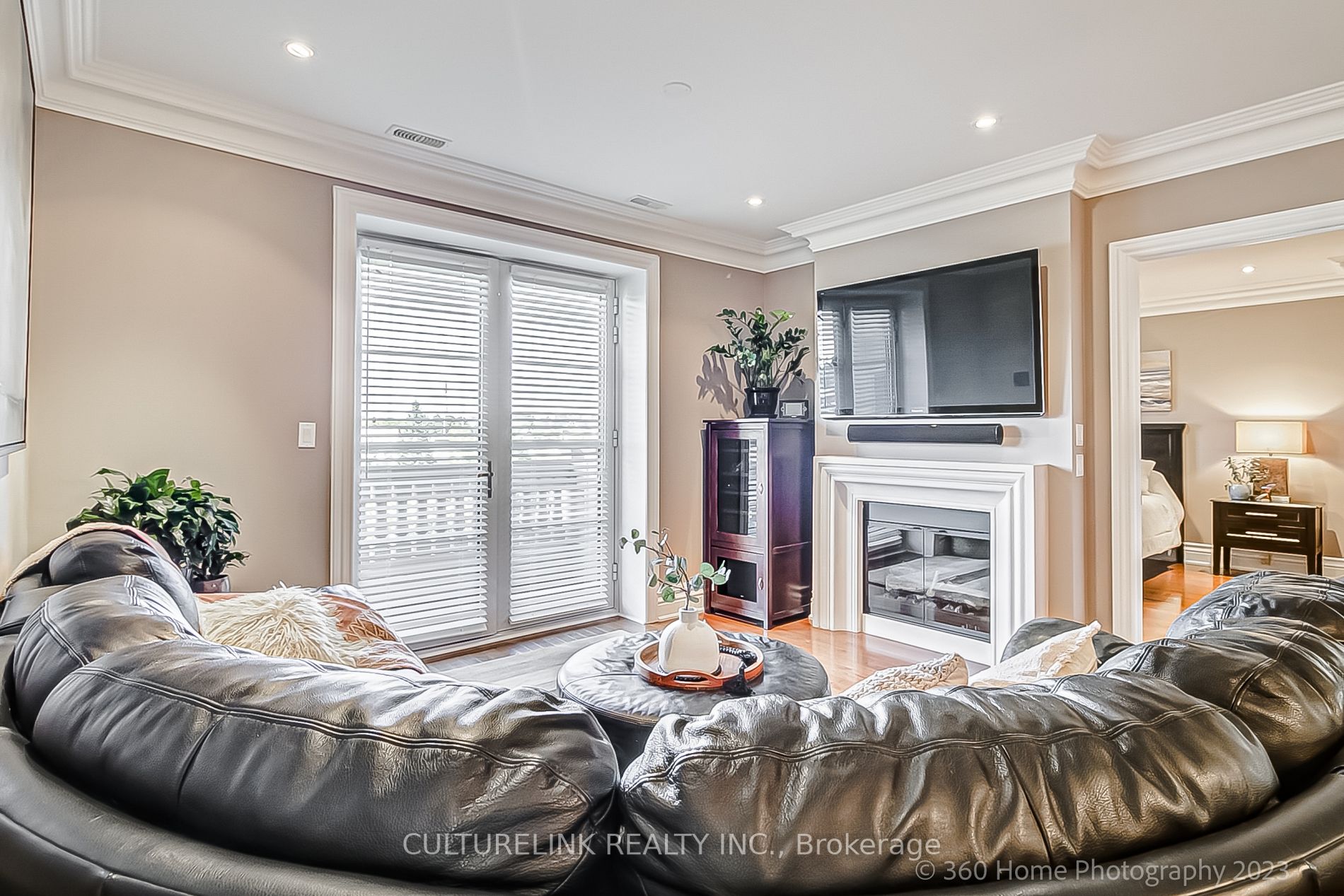 1 Verclaire Gate, #307