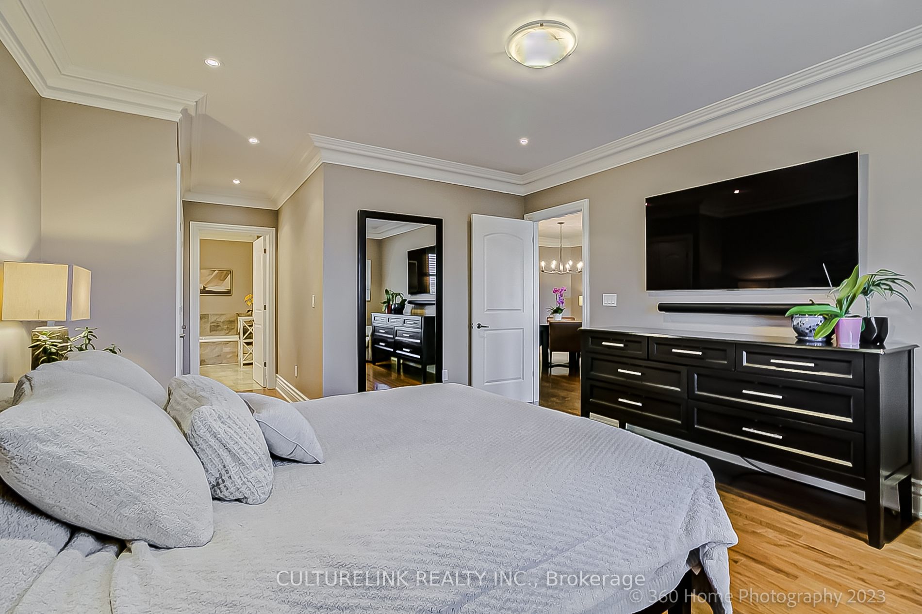 1 Verclaire Gate, #307